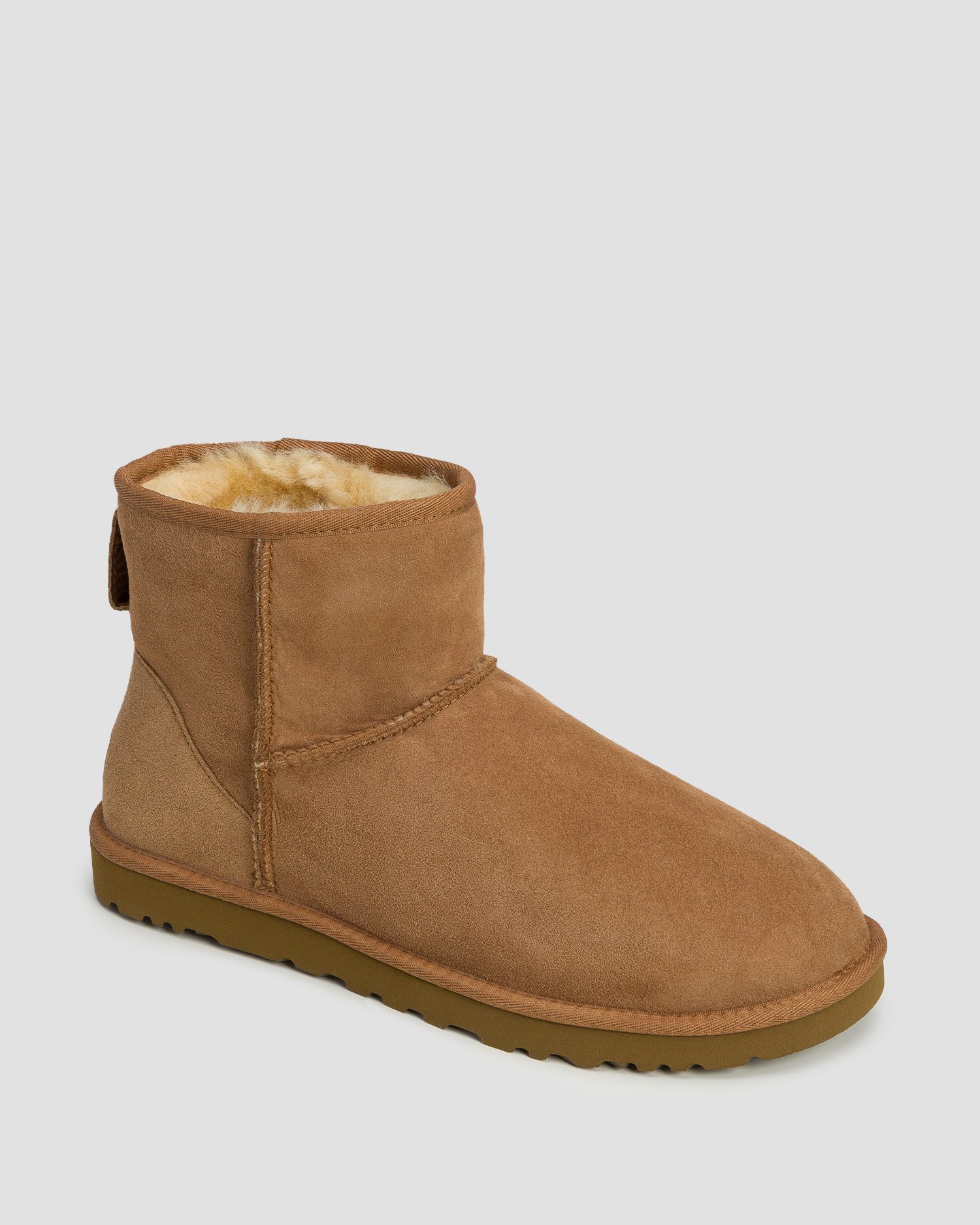 Chaussures isolées marron pour hommes UGG Classic Mini