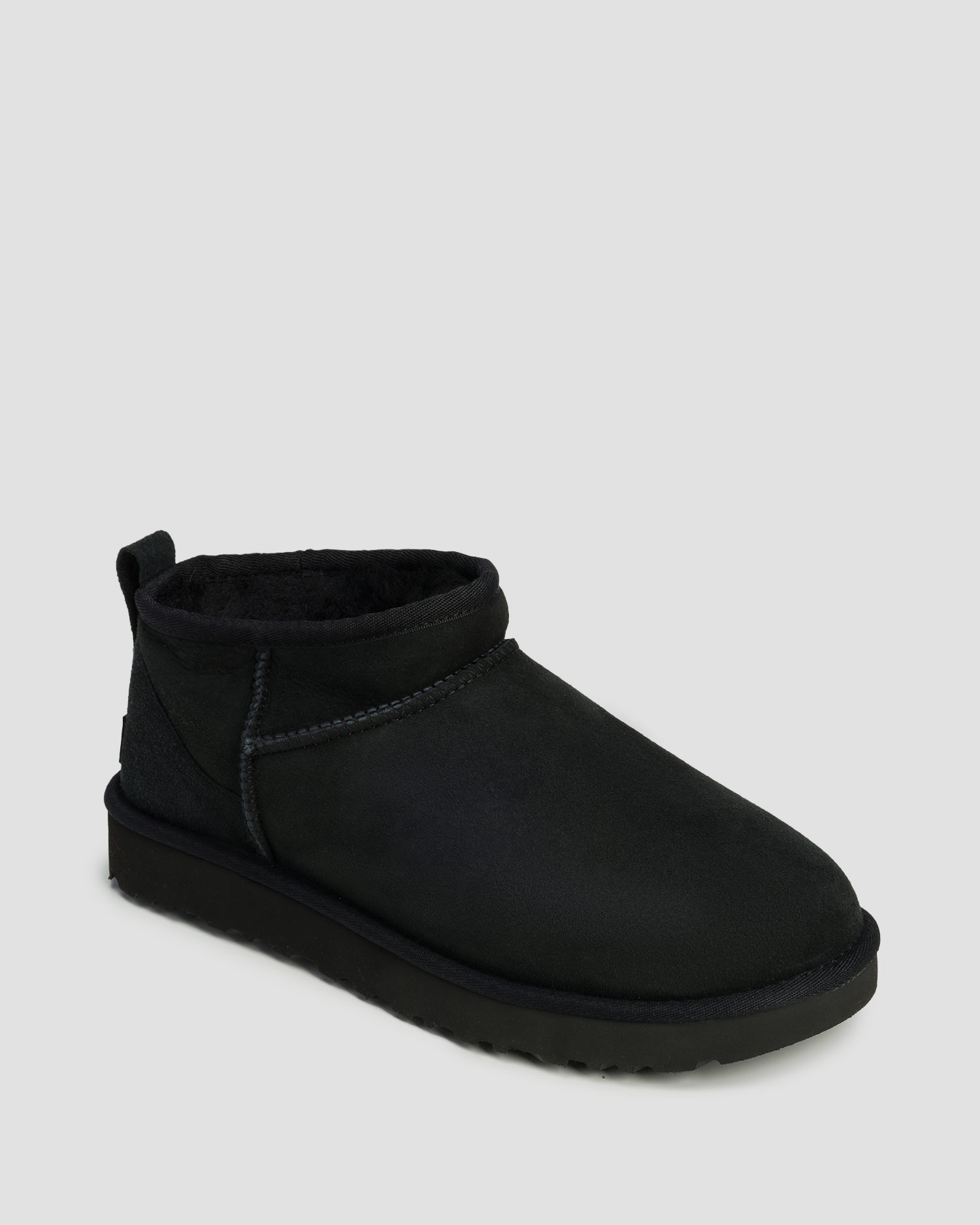 Cizme de iarnă pentru femei UGG Classic Ultra Mini negre