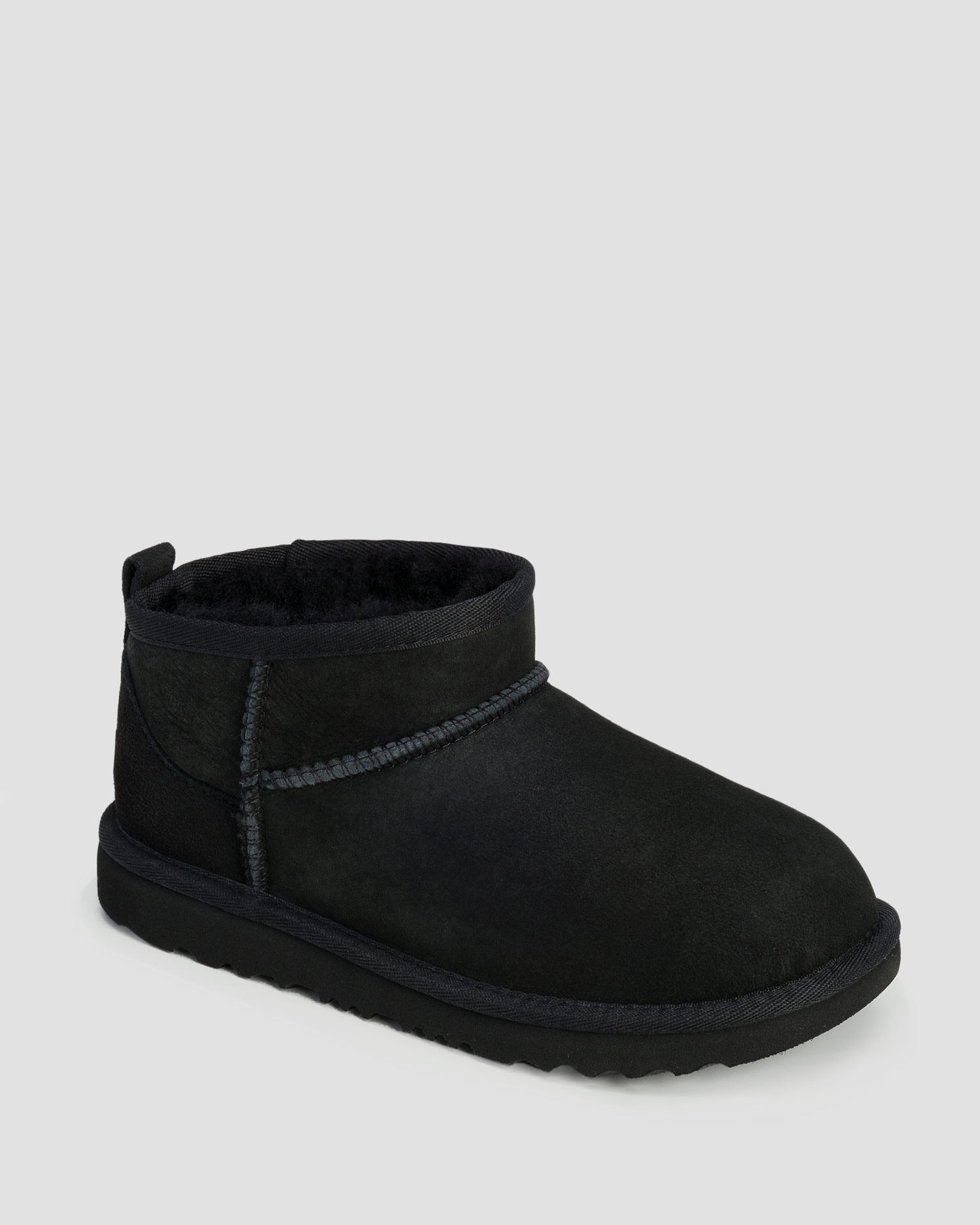 Dětské zimní boty UGG Classic Ultra Mini v Černé Barvě