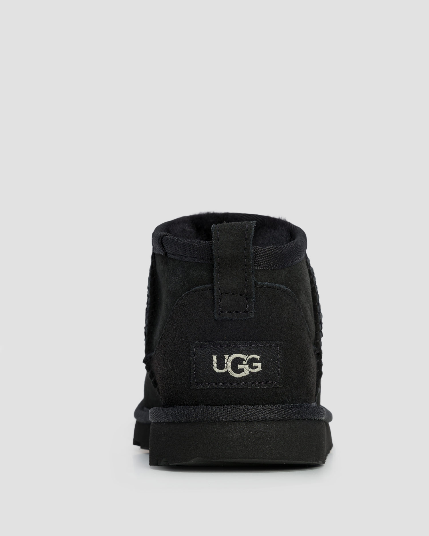 Dětské zimní boty UGG Classic Ultra Mini v Černé Barvě