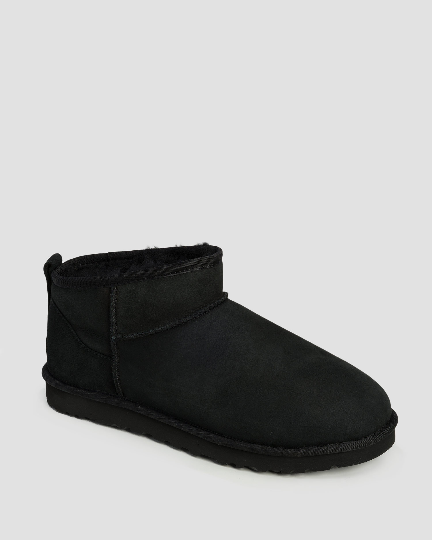 Chaussures noires pour hommes UGG Classic Ultra Mini 