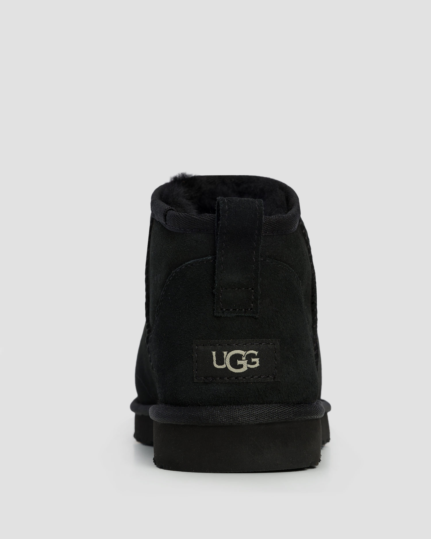 Chaussures noires pour hommes UGG Classic Ultra Mini 