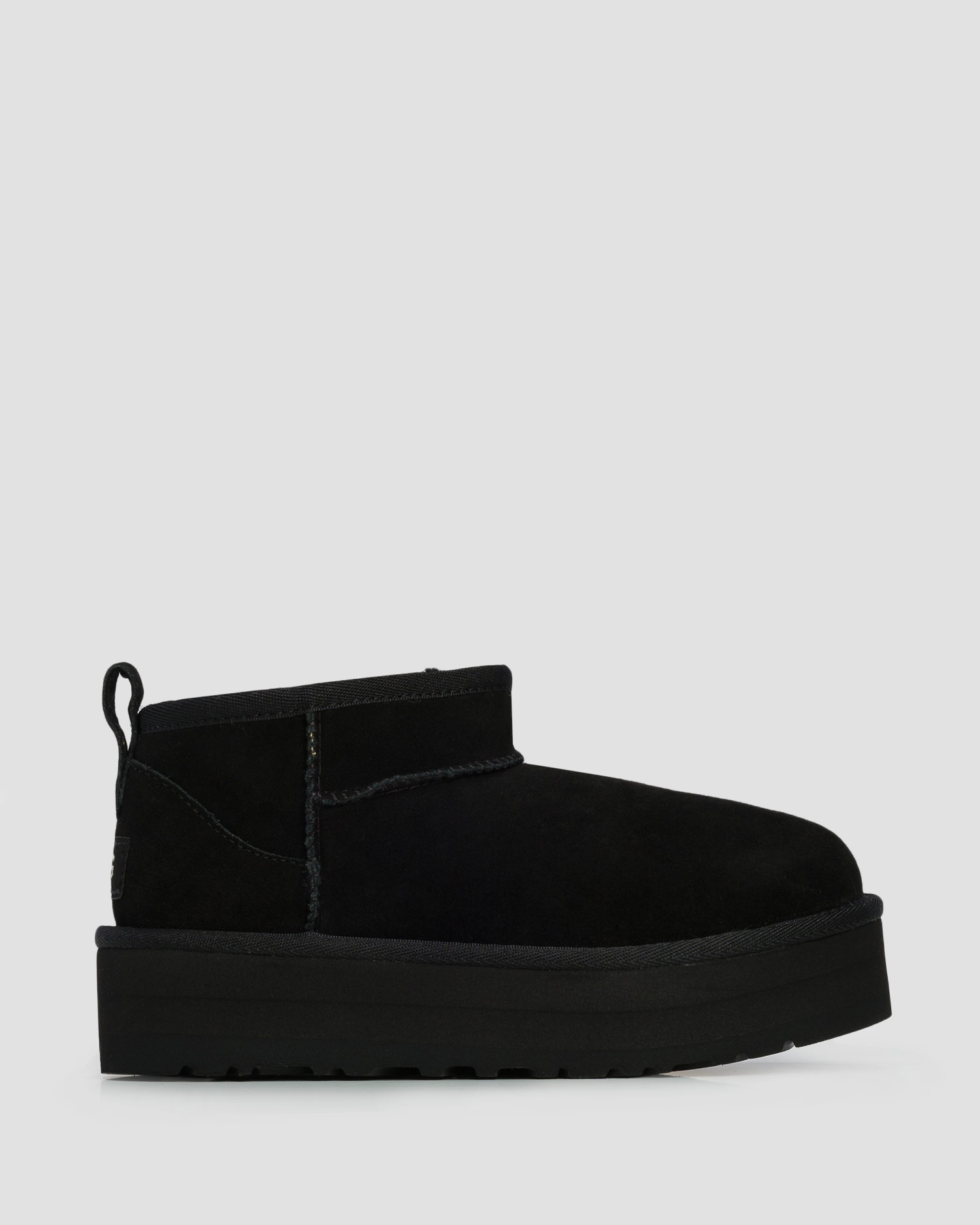 Dětské zateplené boty UGG Classic Ultra Mini Platform v černé barvě