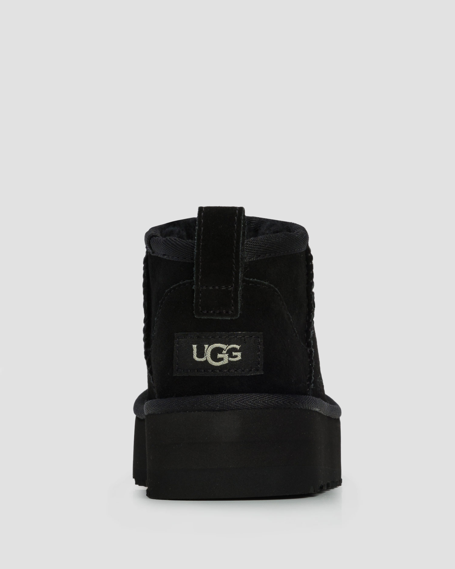 Dětské zateplené boty UGG Classic Ultra Mini Platform v černé barvě