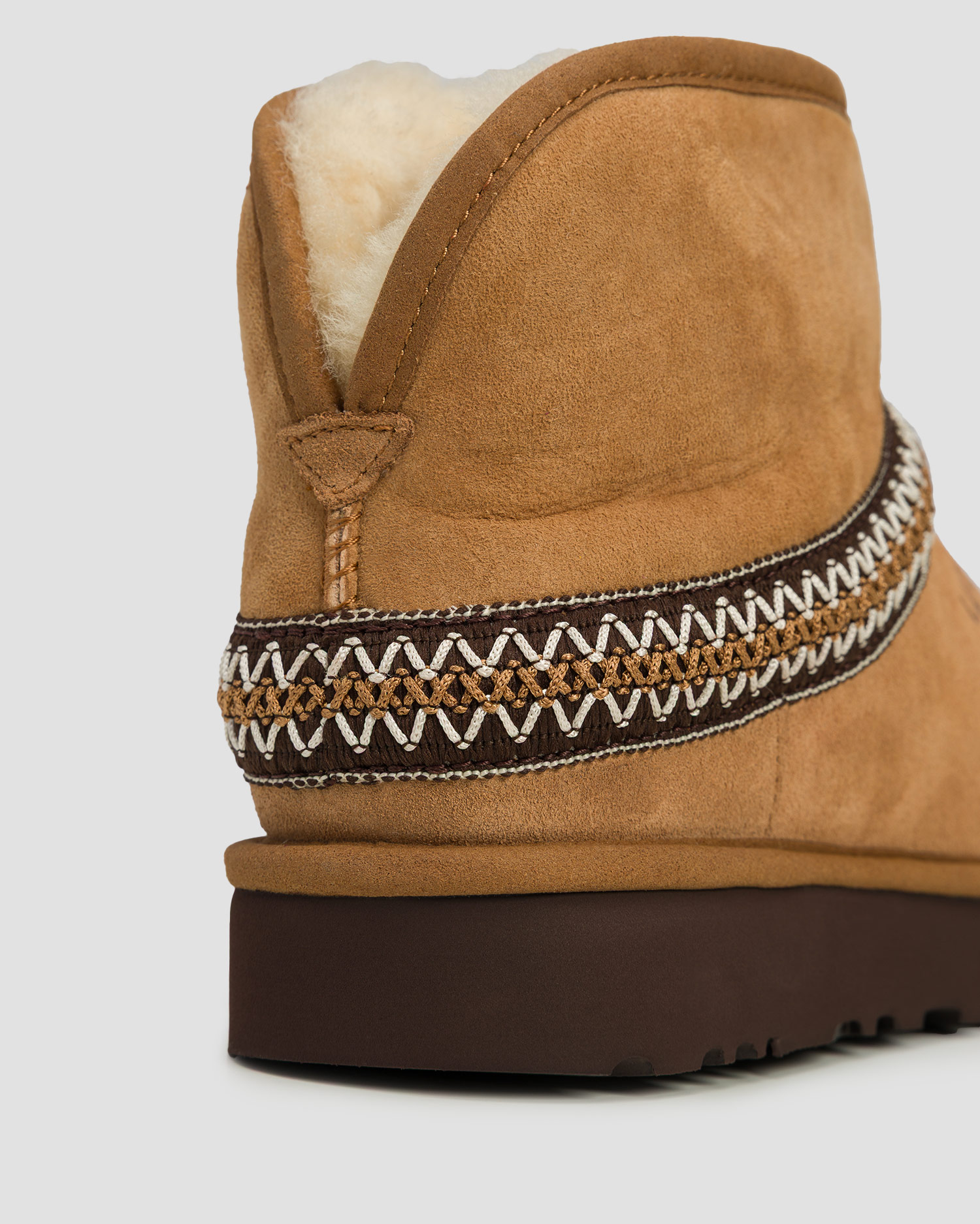 Dámské zimní boty UGG Classic Mini Crescent