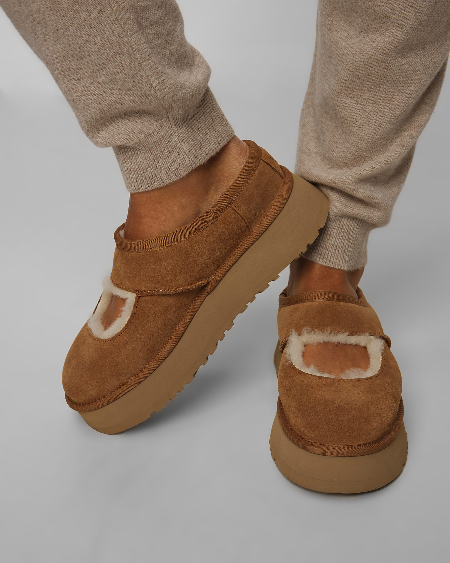 Dámské boty UGG Bea Mary Jane v Hnědé Barvě