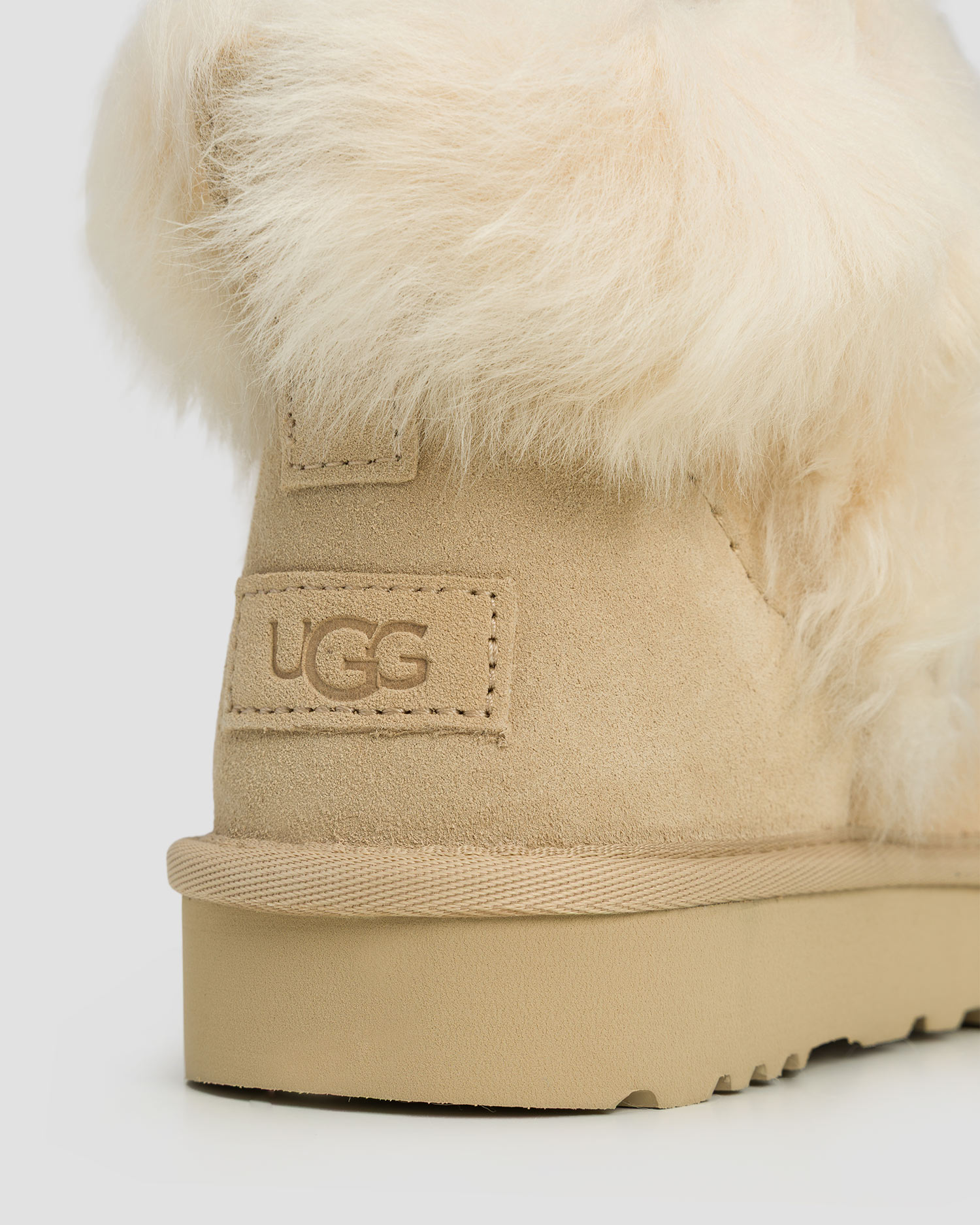Scarpe da donna UGG Classic Ultra Mini Chalet beige