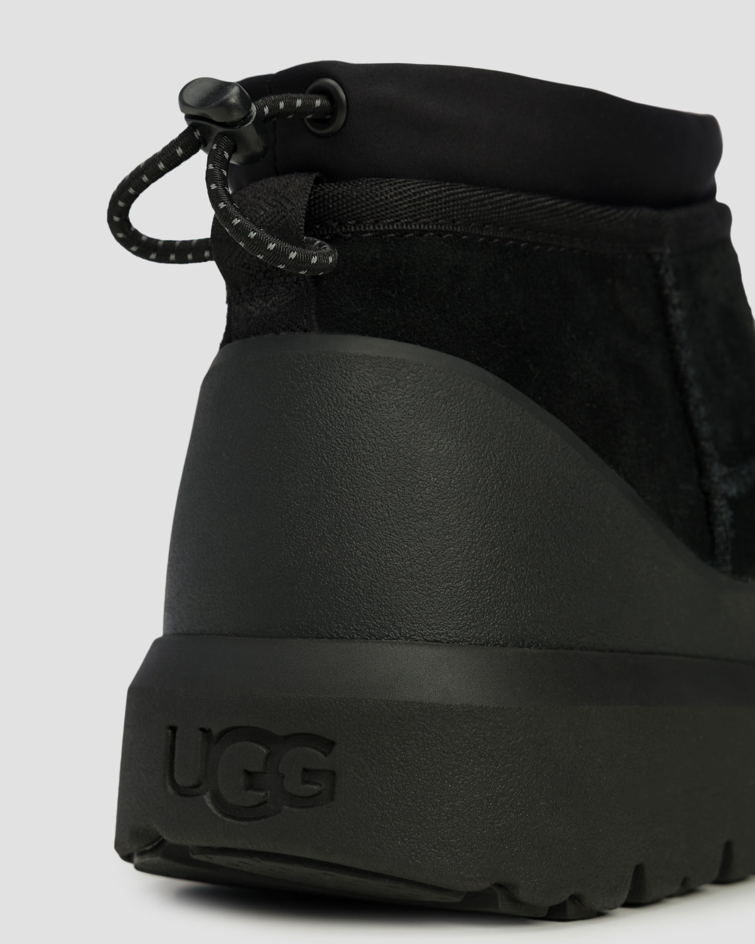 Stivaletti da uomo UGG Classic Ultra Mini Weather Hybrid neri