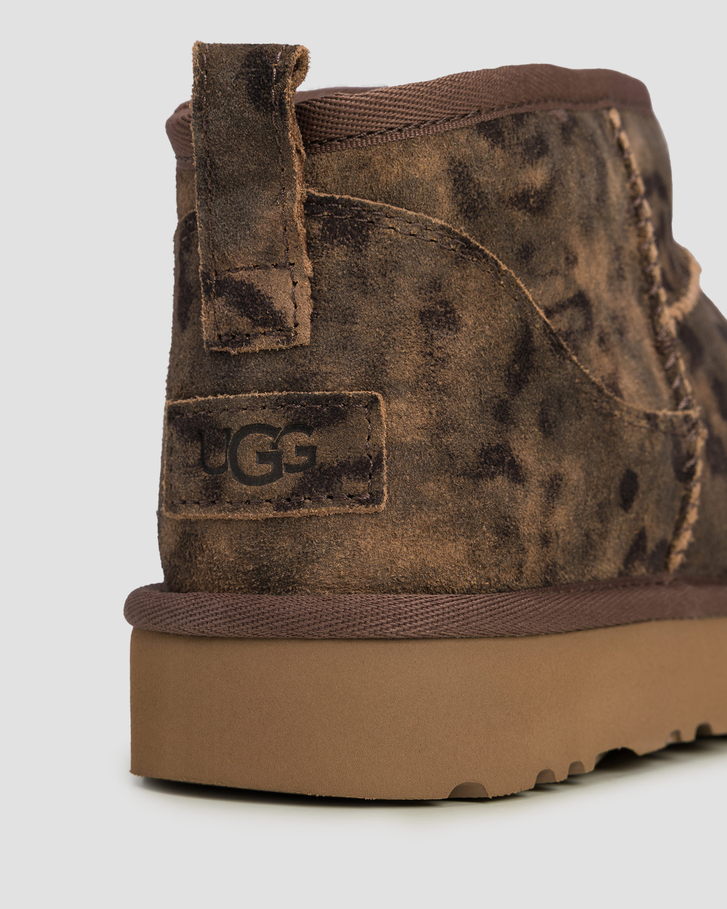 UGG Classic Ultra Mini Spotted Damenschuhe