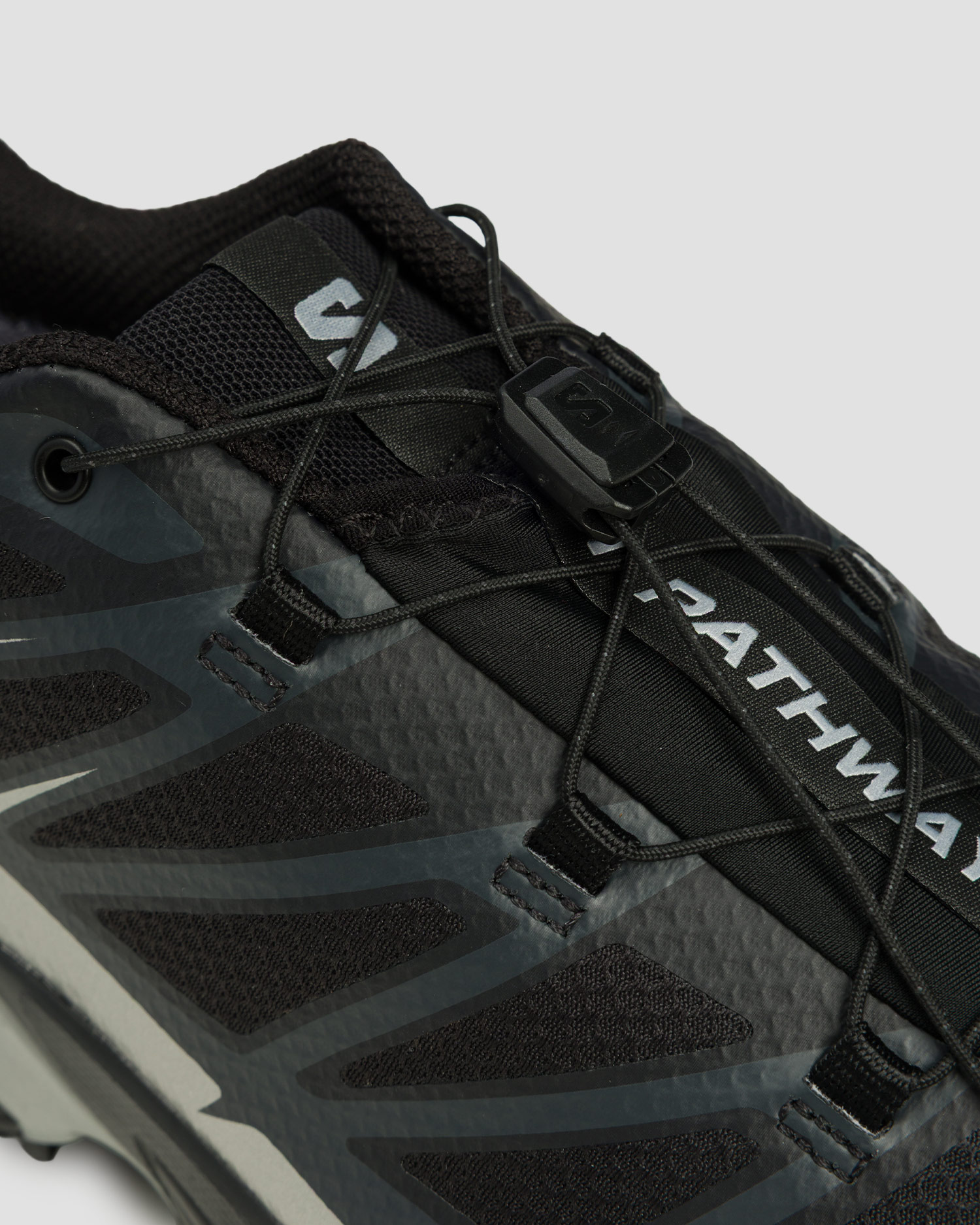 Nízke trekingové topánky unisex Salomon XT-Pathway GTX čierne