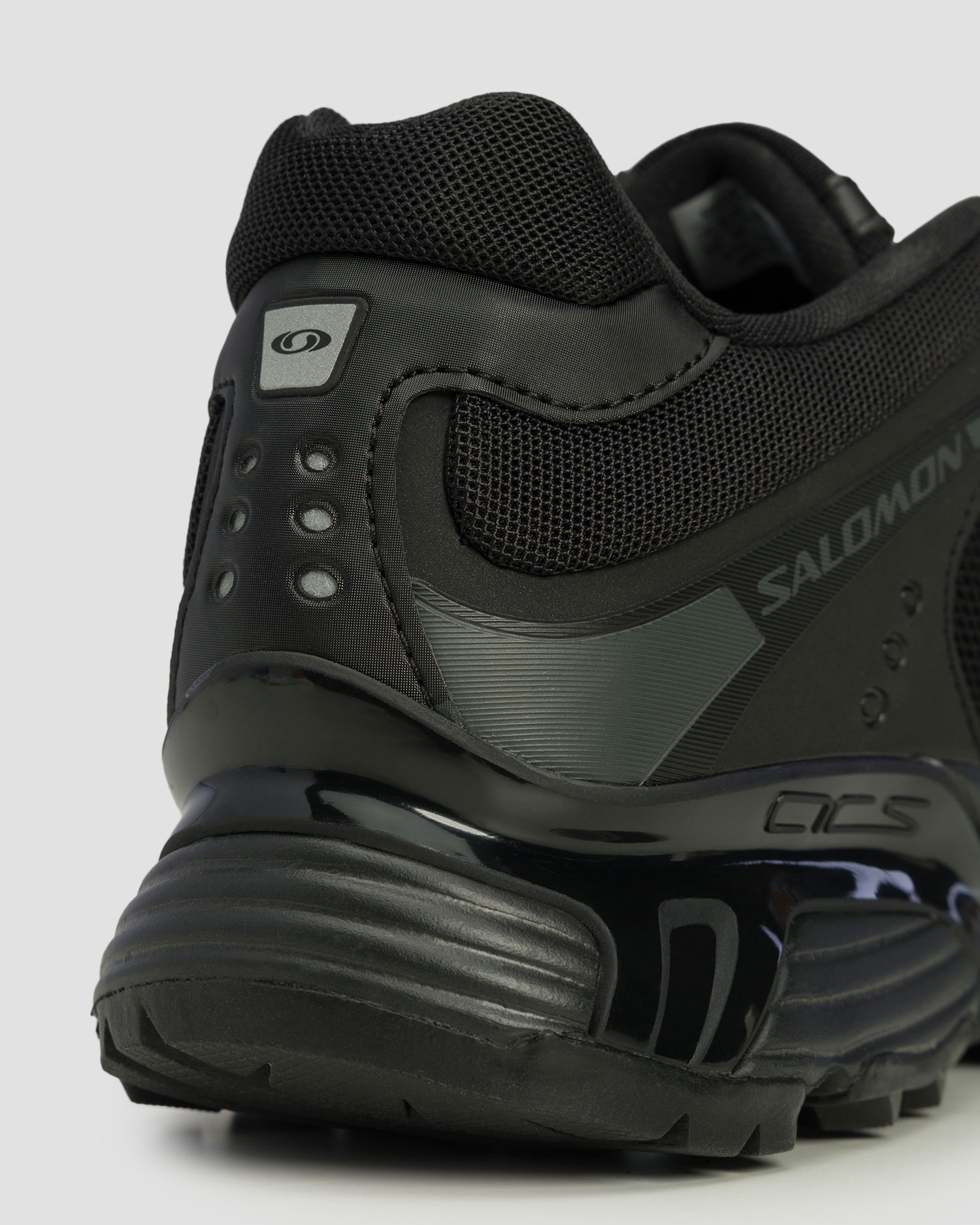 Unisex sneakers Salomon XT-Whisper black
