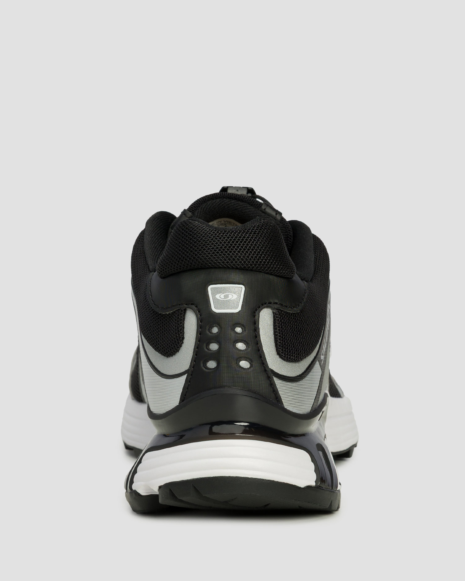 Salomon XT-Whisper Unisex-Sneaker in Schwarz und Silber