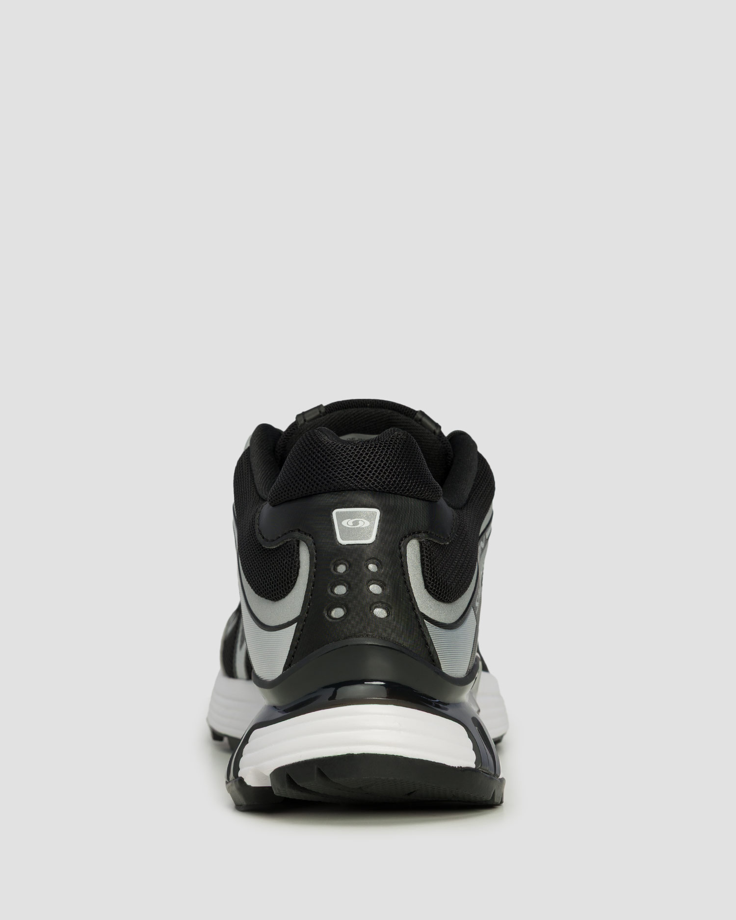 Salomon XT-Whisper Unisex-Sneaker in Schwarz und Silber