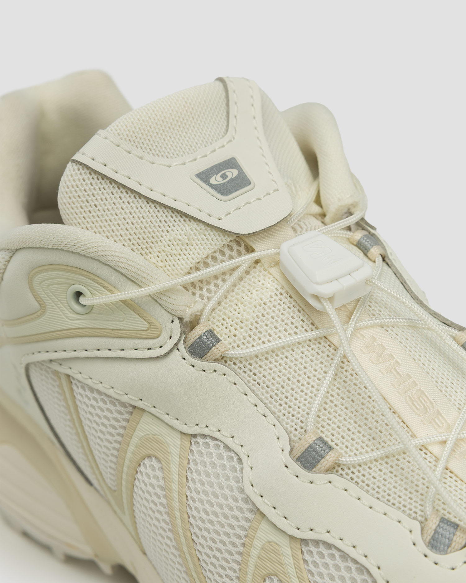 Salomon XT-Whisper Unisex-Sneaker in Weiß und Beige