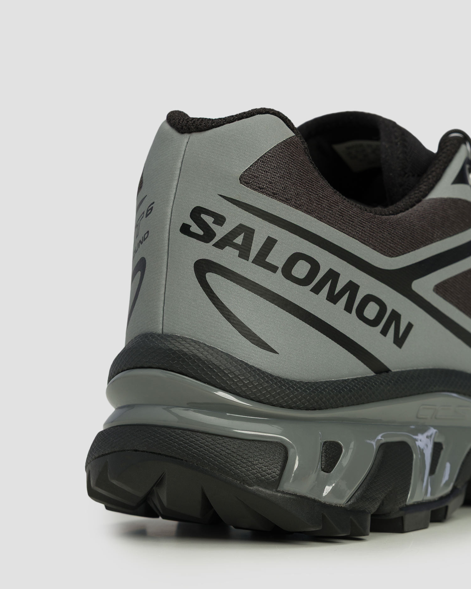 Salomon XT-6 Nocturne Vision Unisex-Trailschuhe in Schwarz und Grau