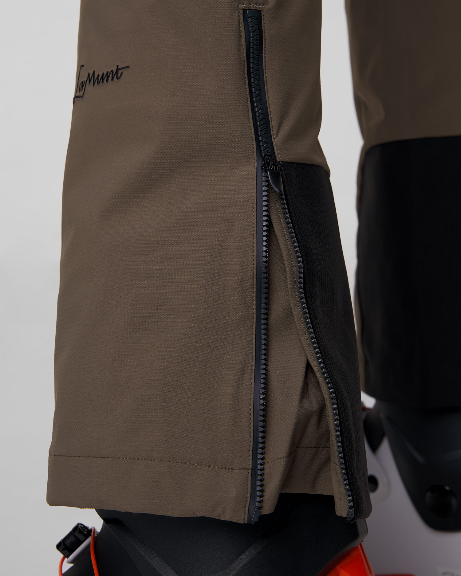 Pantaloni de schi cu bretele LaMunt Tiziana 2L