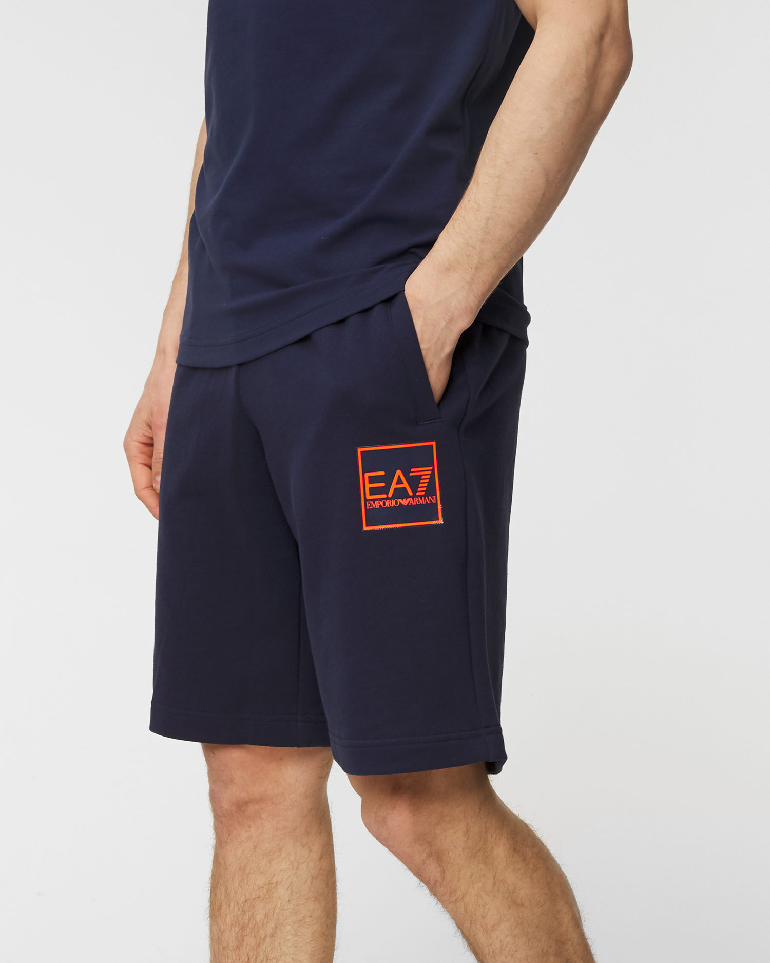 EA7 EMPORIO ARMANI shorts