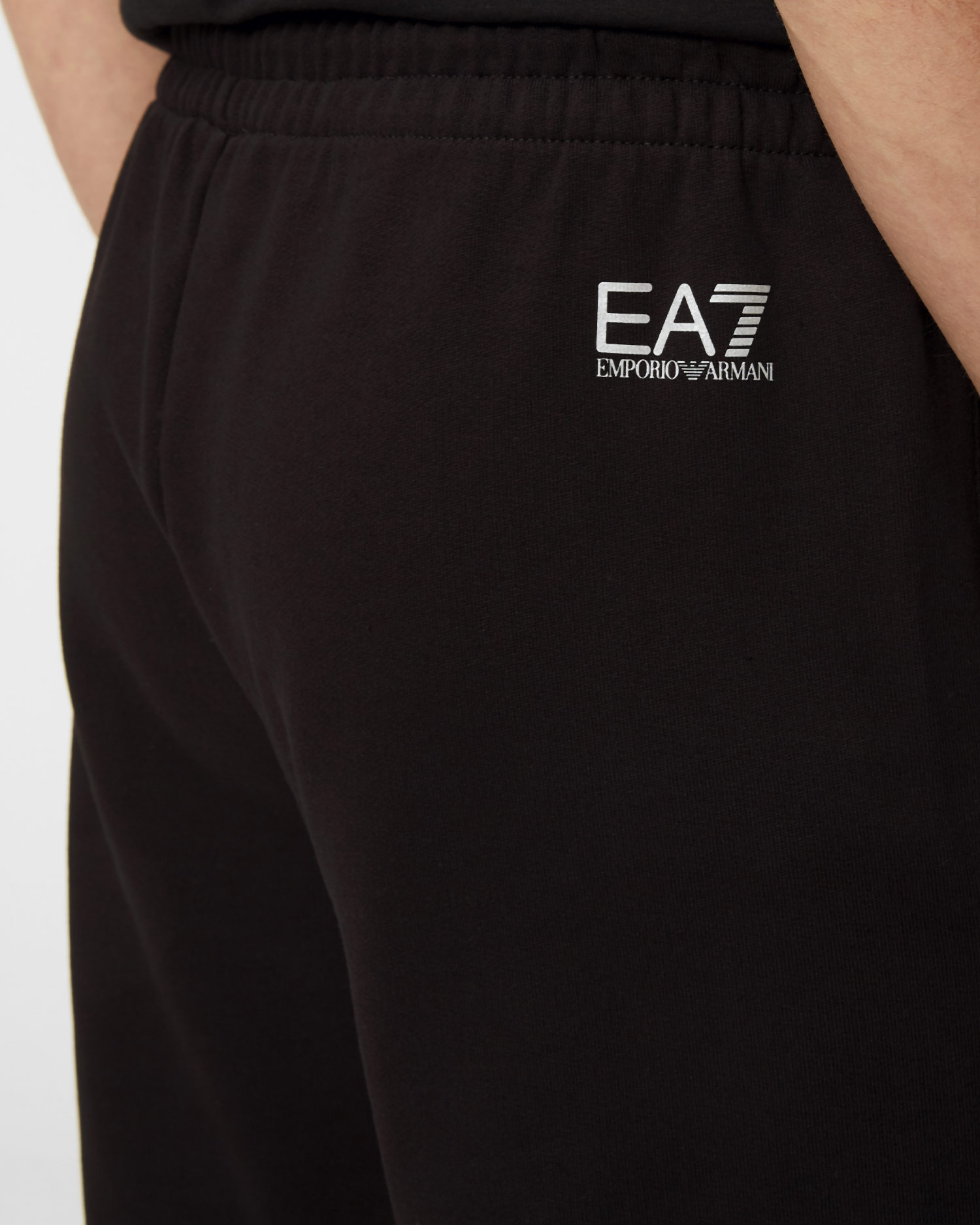 EA7 EMPORIO ARMANI shorts