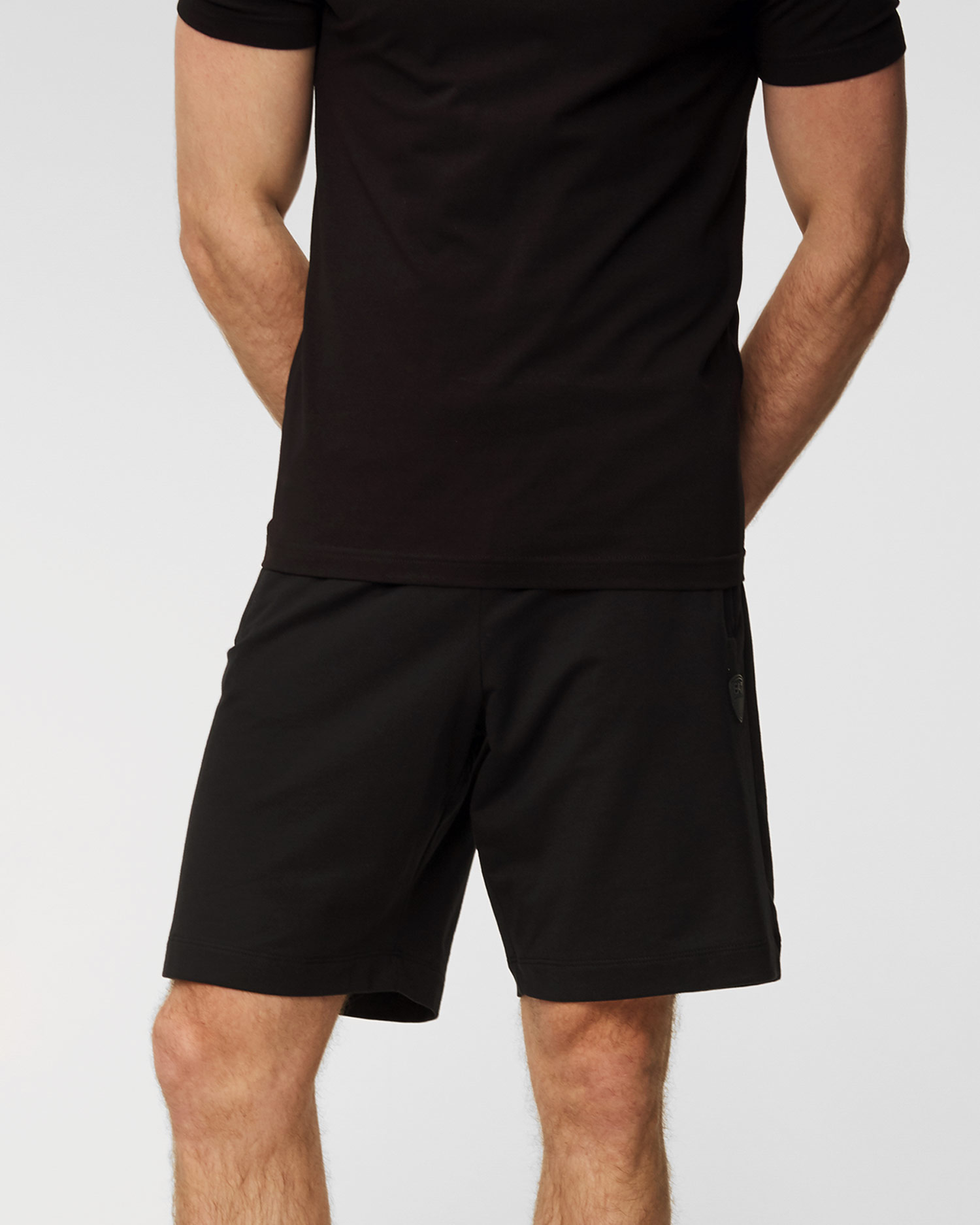 EA7 EMPORIO ARMANI shorts