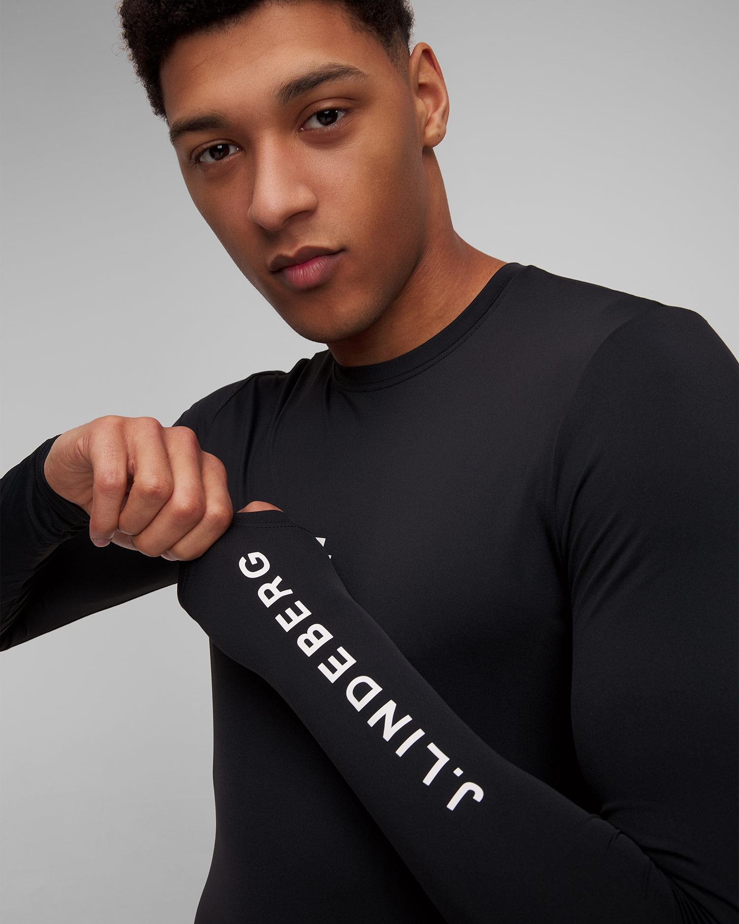 Czarny longsleeve męski J.Lindeberg Thor