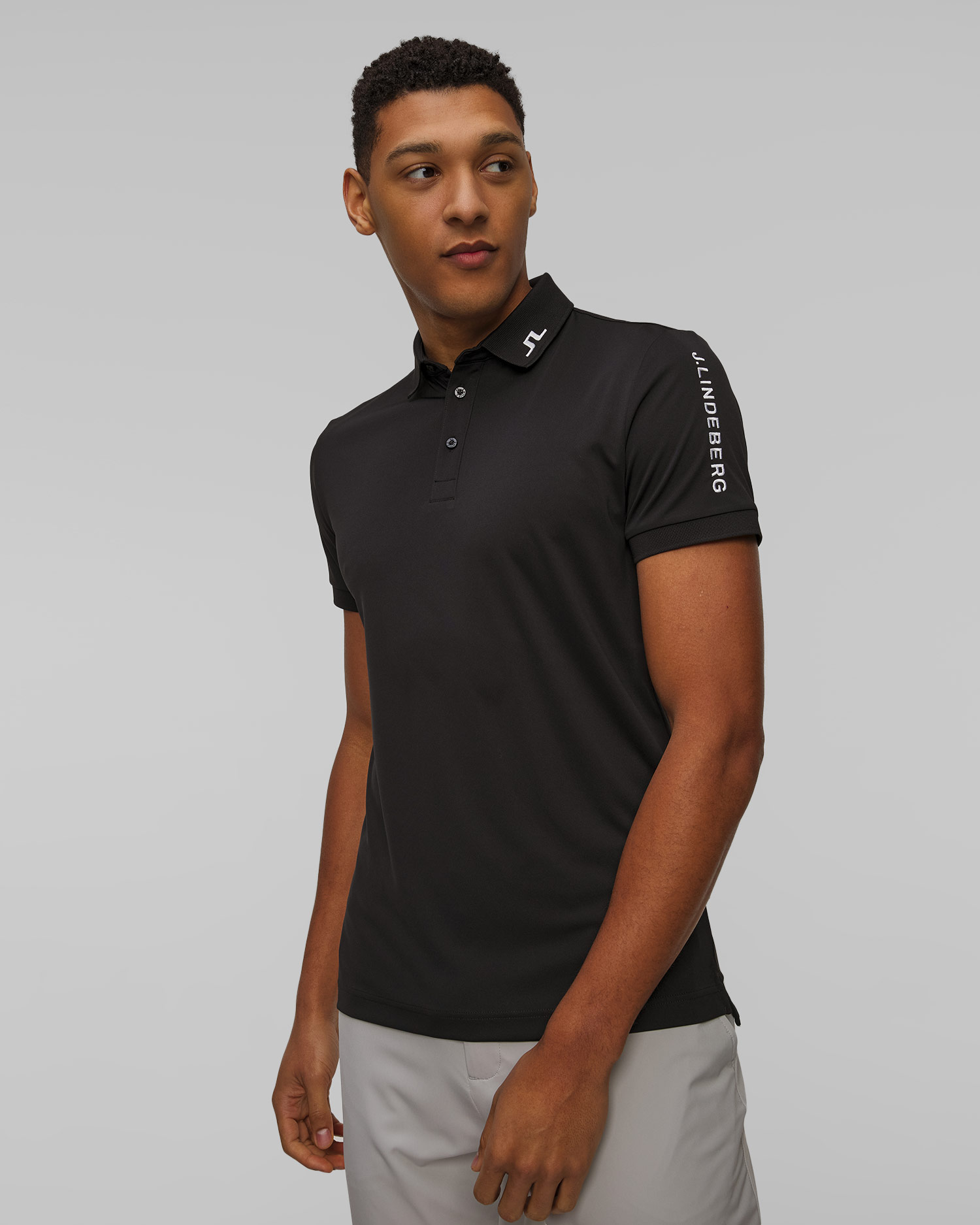 Pánska funkčná polokošeľa J.Lindeberg Tour Tech Slim Fit čierna