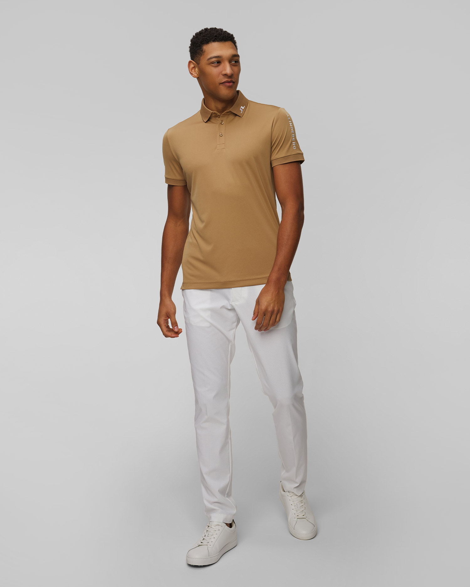 Pánské funkční polo J.Lindeberg Tour Tech Slim Fit Polo ve Zlatém Barevném Odstínu