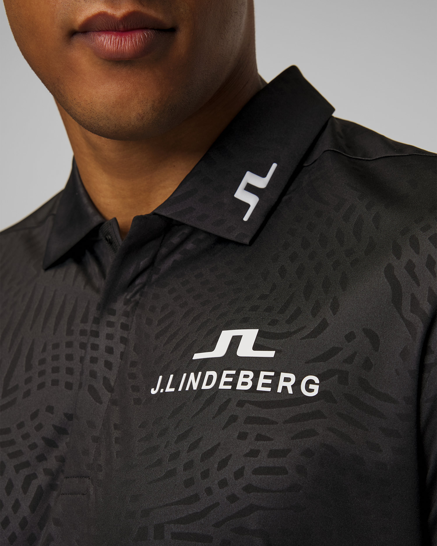 Pánska funkčná polokošeľa J.Lindeberg Dario Tour Golf Polo čierna