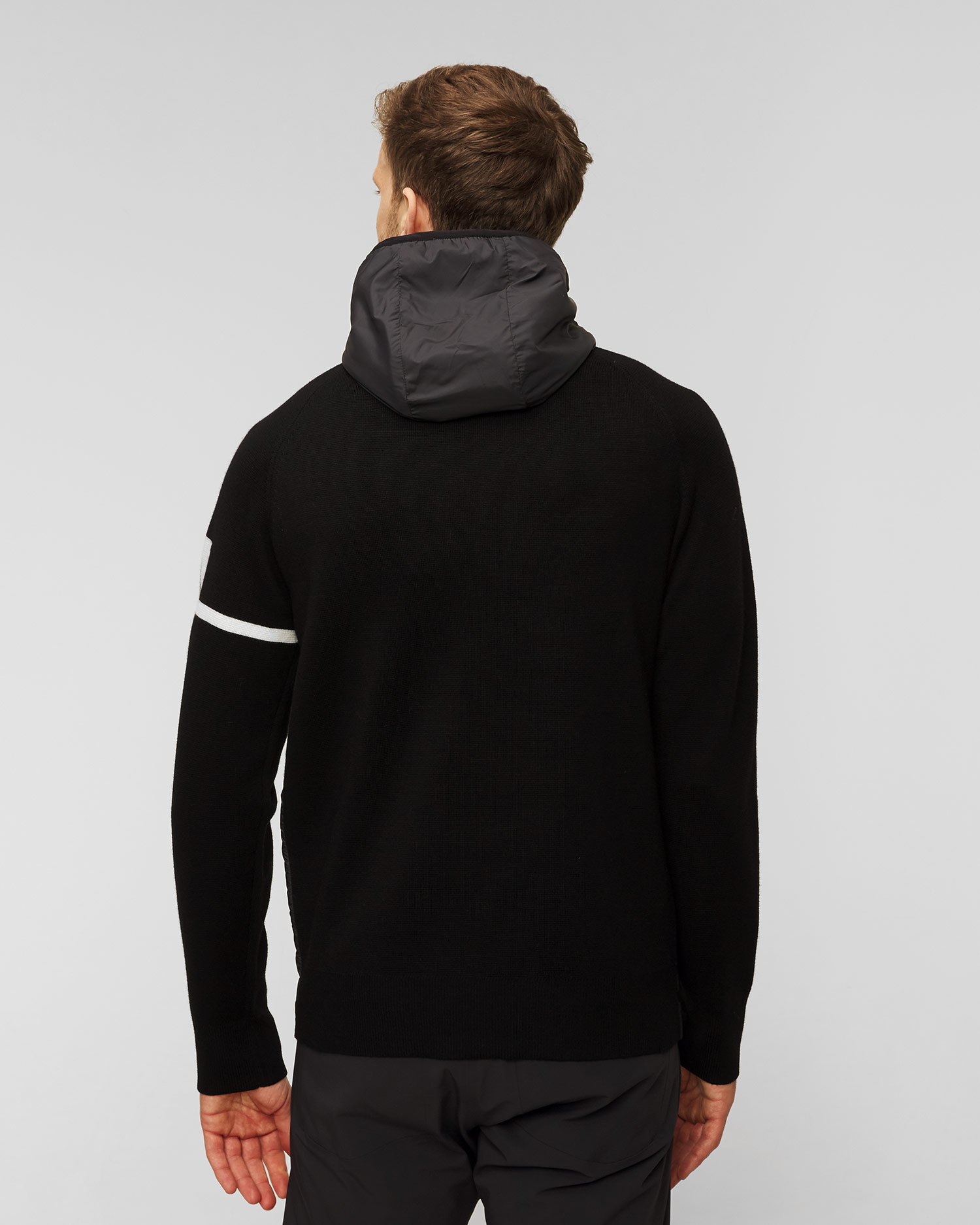 Czarna kurtka hybrydowa męska J.Lindeberg Cascade