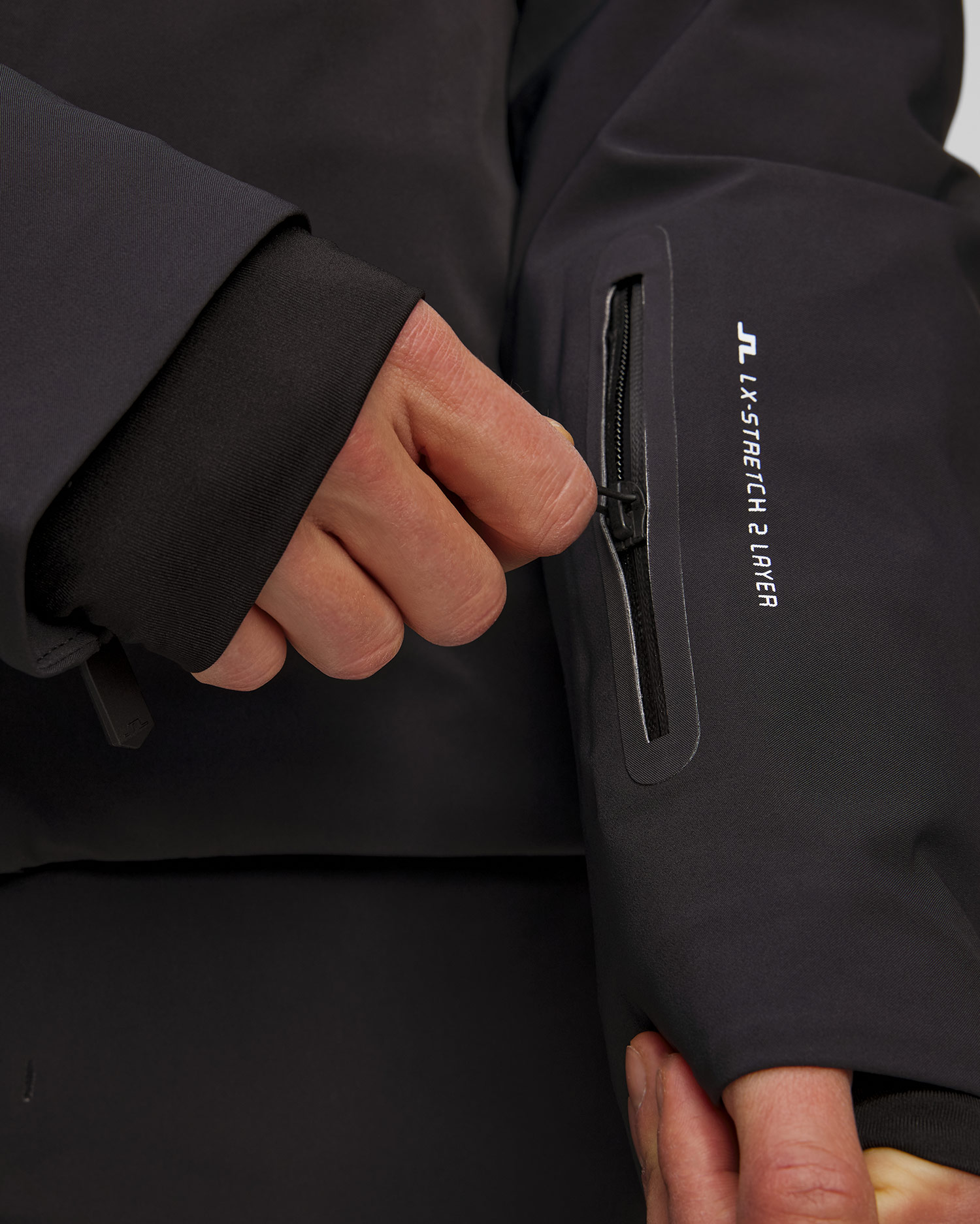 Czarna kurtka narciarska męska J.Lindeberg Omnia