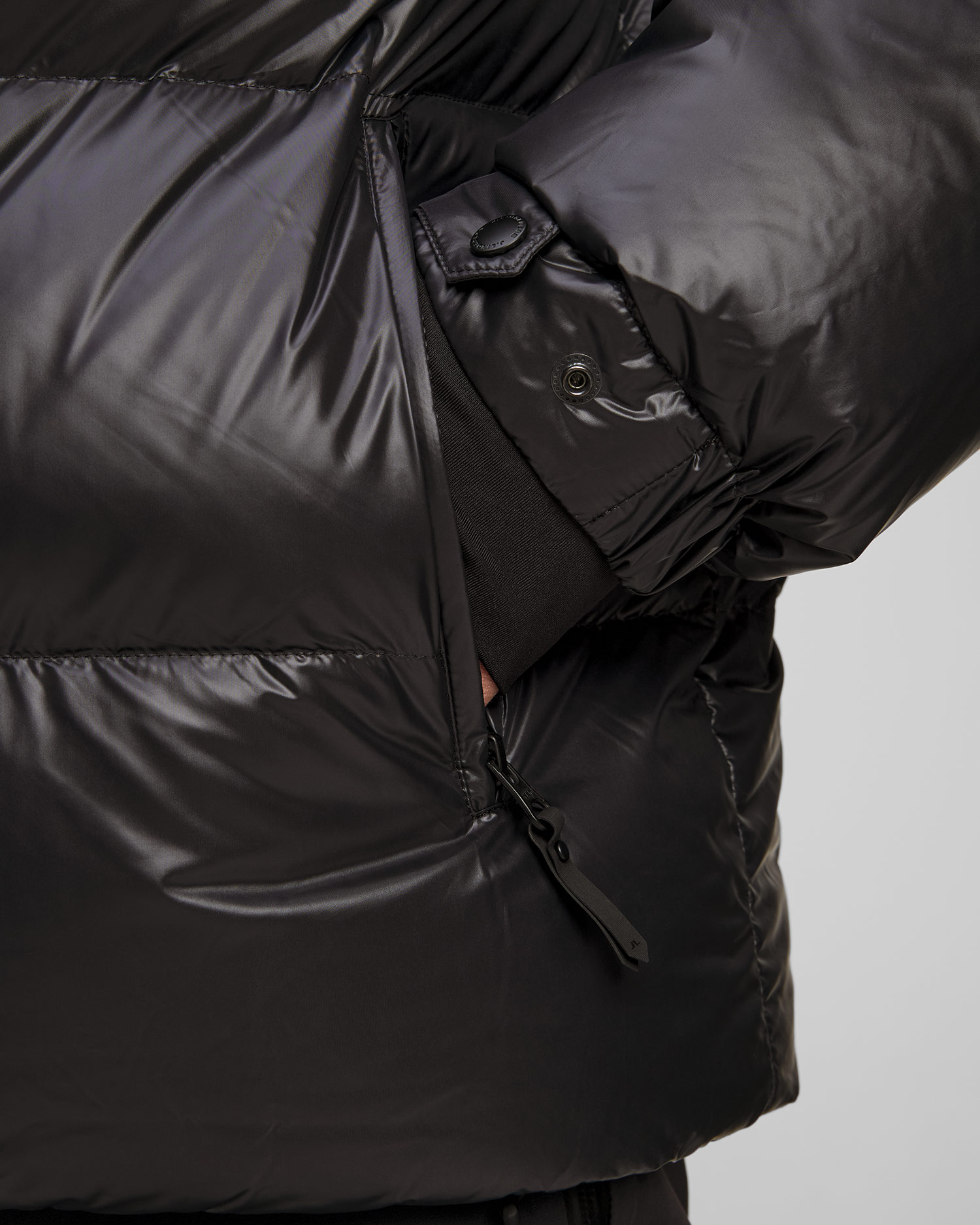 Czarna kurtka męska J.Lindeberg Creek