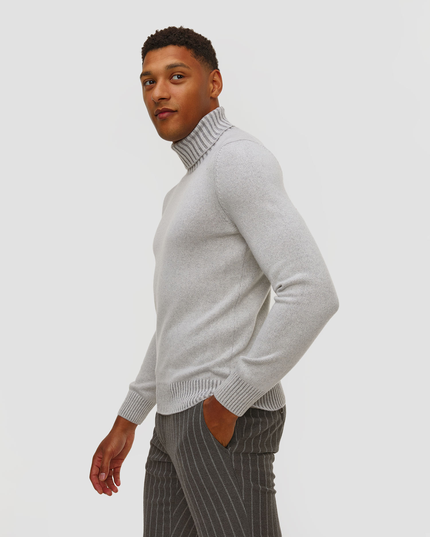 Pull à col roulé en cachemire gris pour hommes Gran Sasso