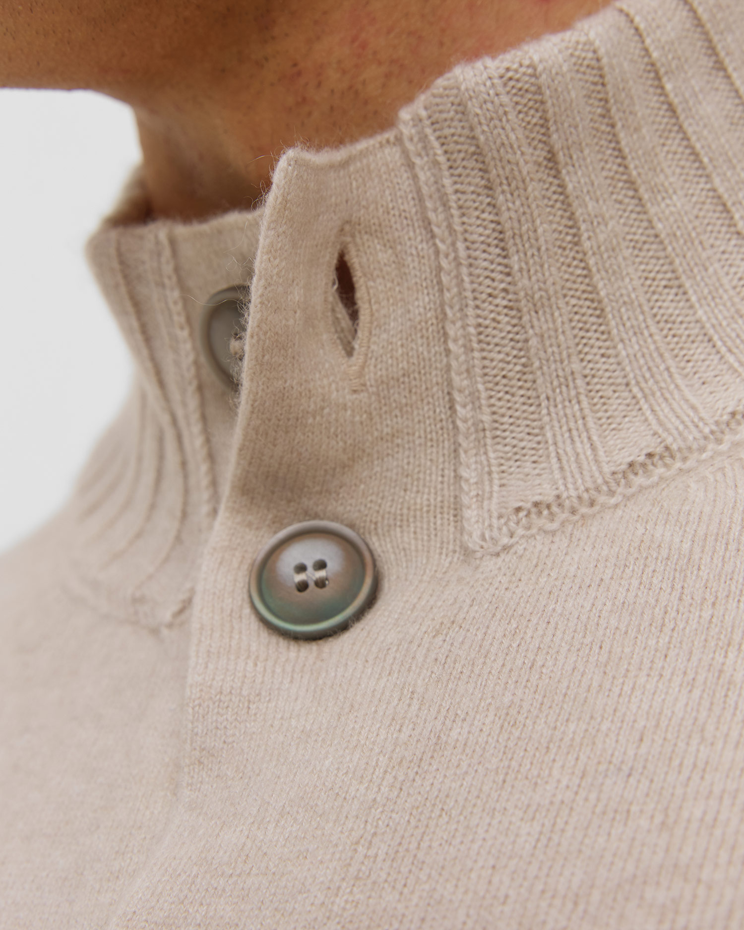 Maglione beige in cashmere da uomo Gran Sasso