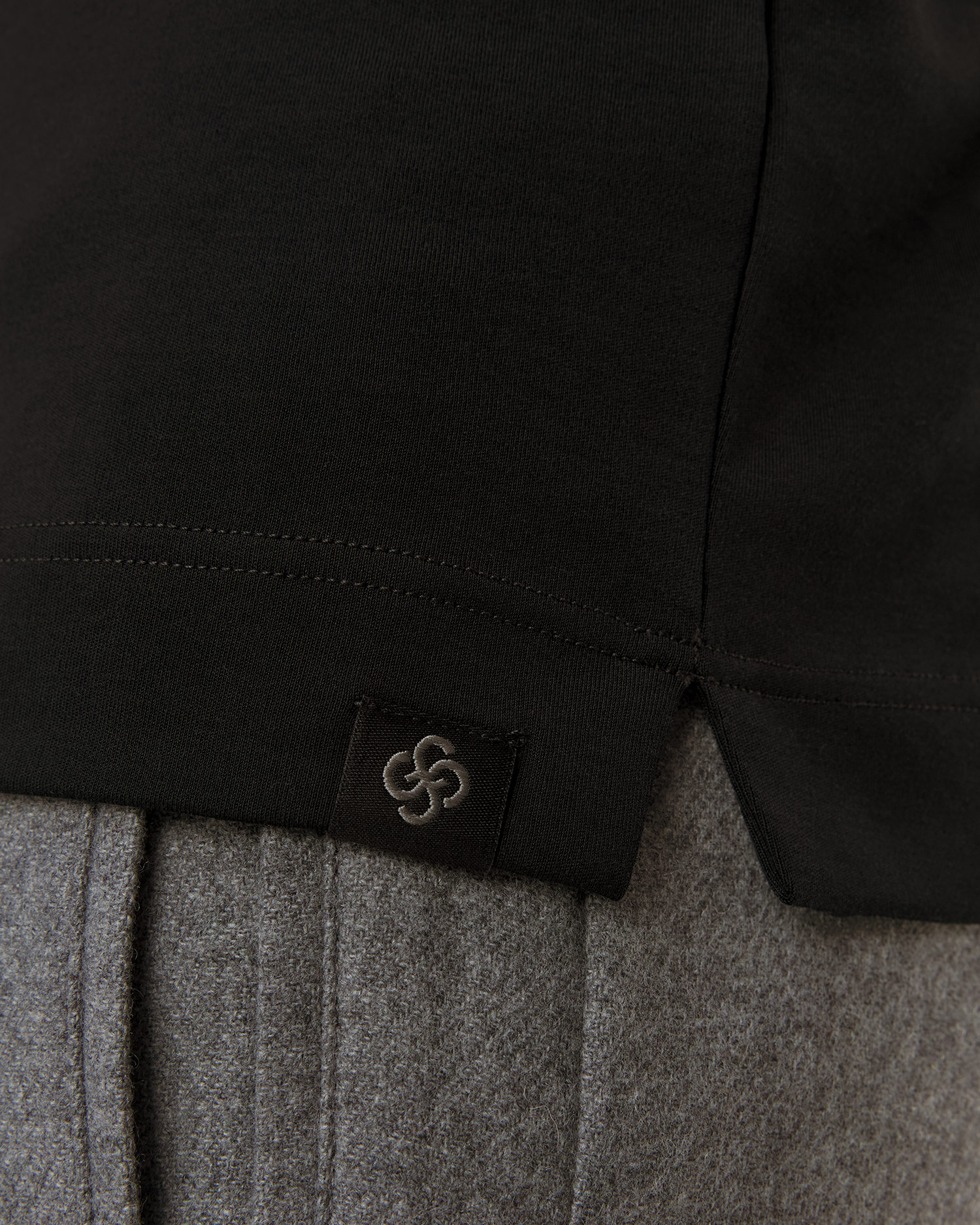 T-shirt noir pour hommes Gran Sasso