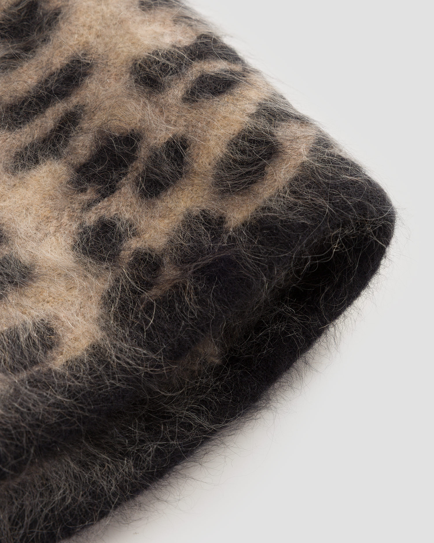 Fular circular din cașmir pentru femei Kujten Sybel Fluffy Leopard