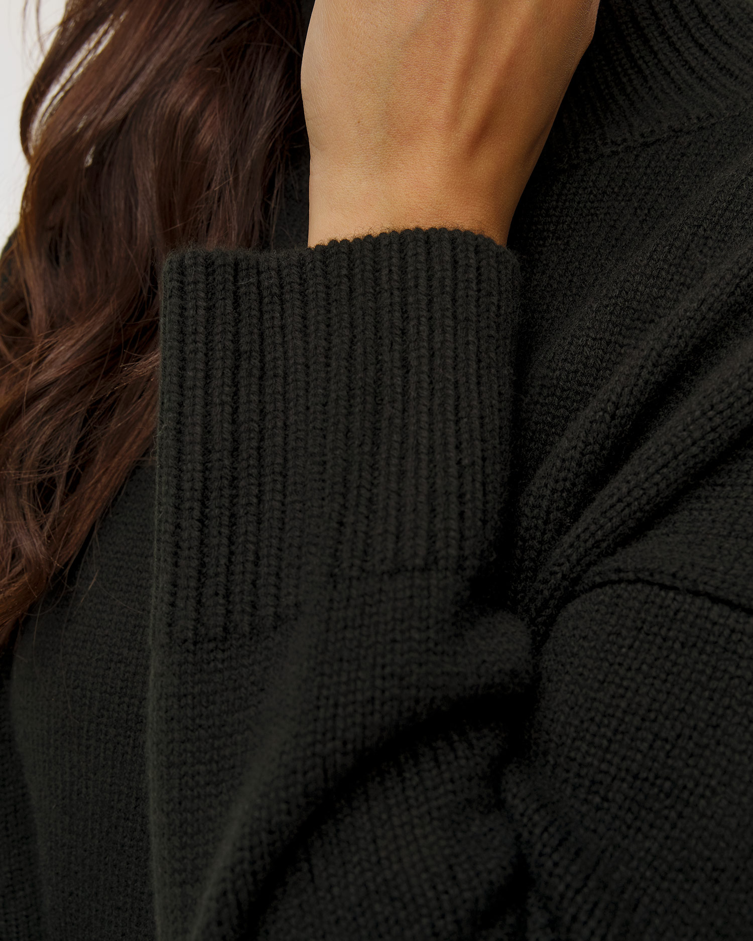 Kujten Ulla Crop Damenpullover aus Kaschmir in Schwarz