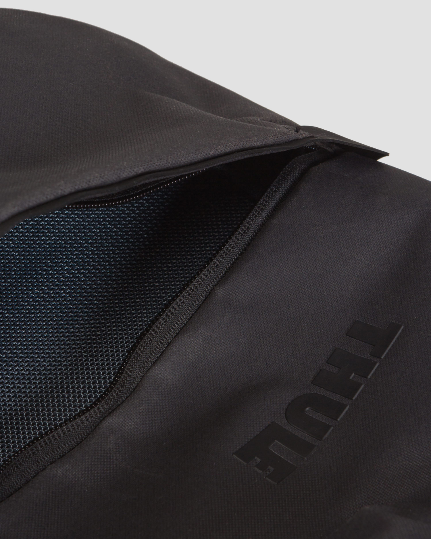 Geantă de călătorie pe roți Thule Aion 36L