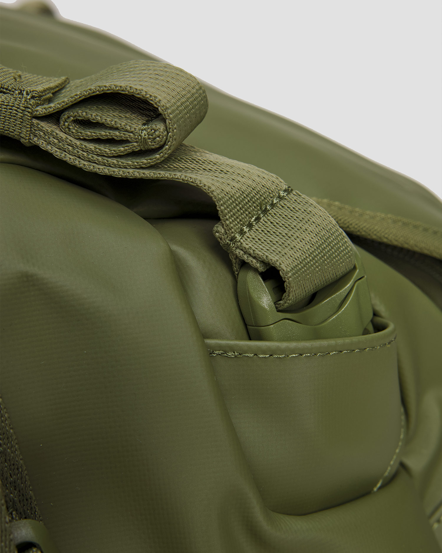 Geantă de voiaj 2 în 1 verde Thule Chasm Duffel Bag 70L