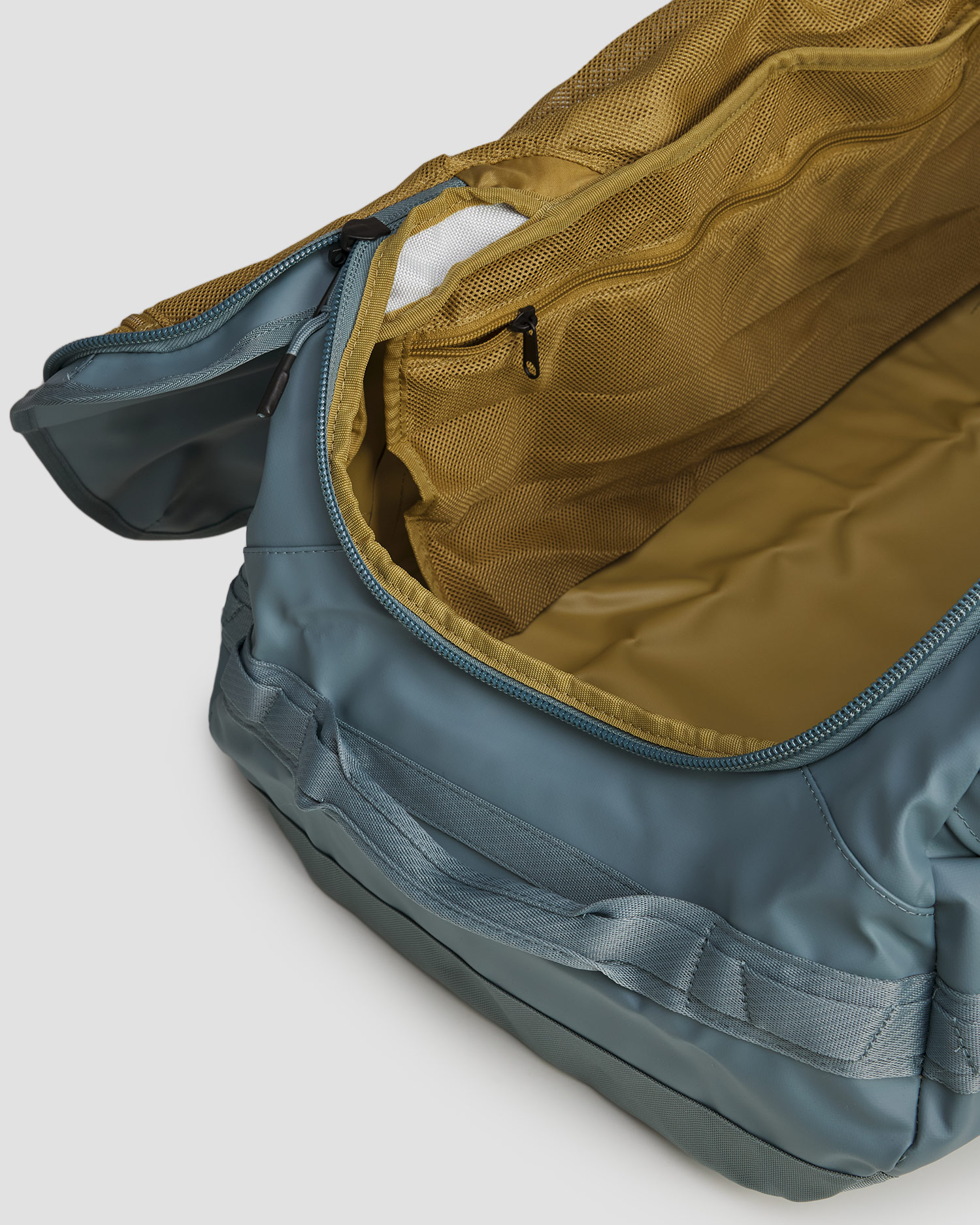 Geantă de voiaj 2 în 1 gri-albastru Thule Chasm Duffel Bag 70L 