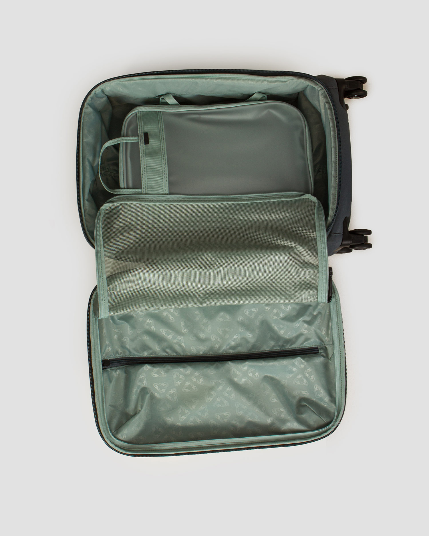 Travel bag on wheels Thule Aion Carry On Spinner 36L