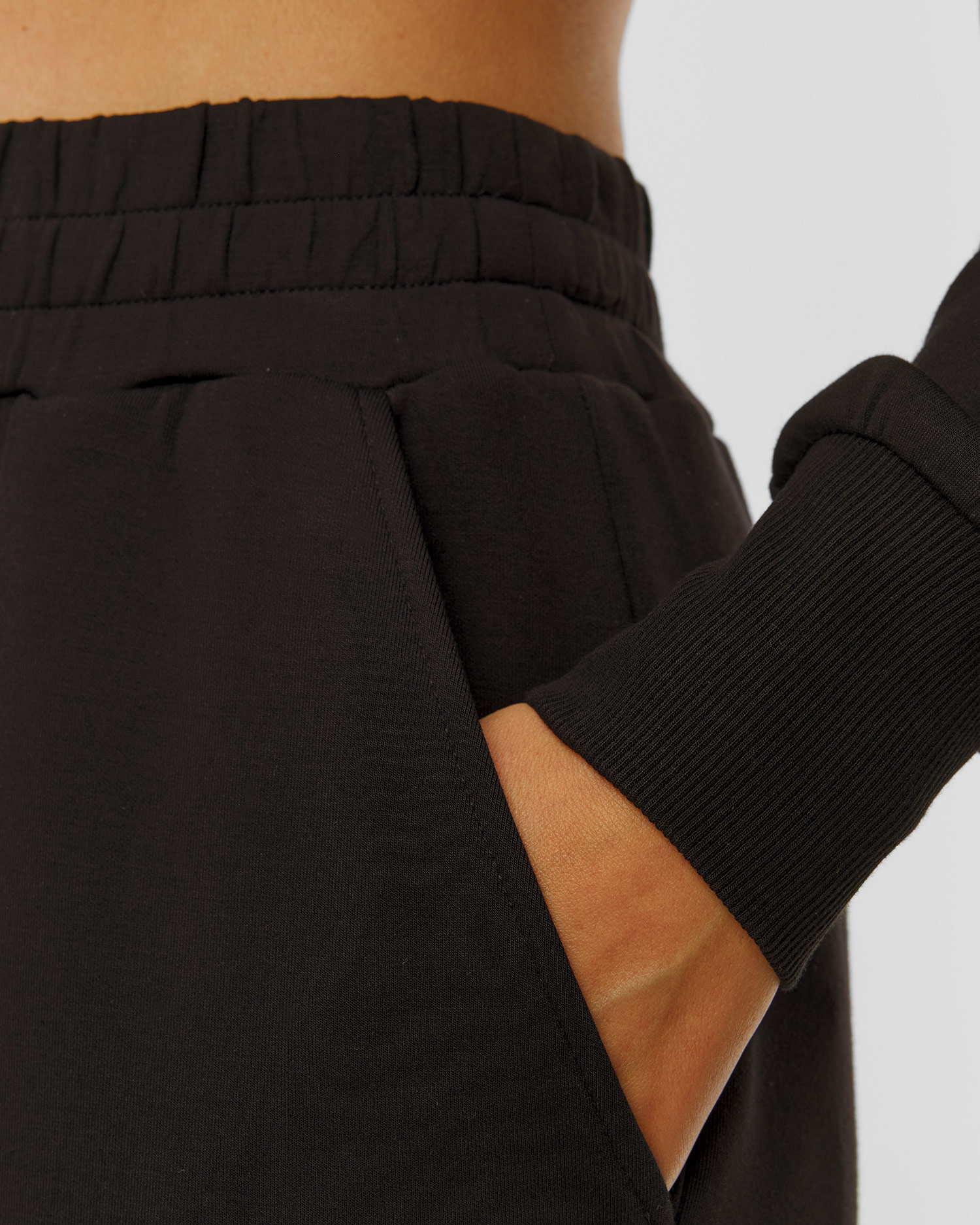 Pantaloni negri pentru femei Varley The Relaxed Pant 27.5