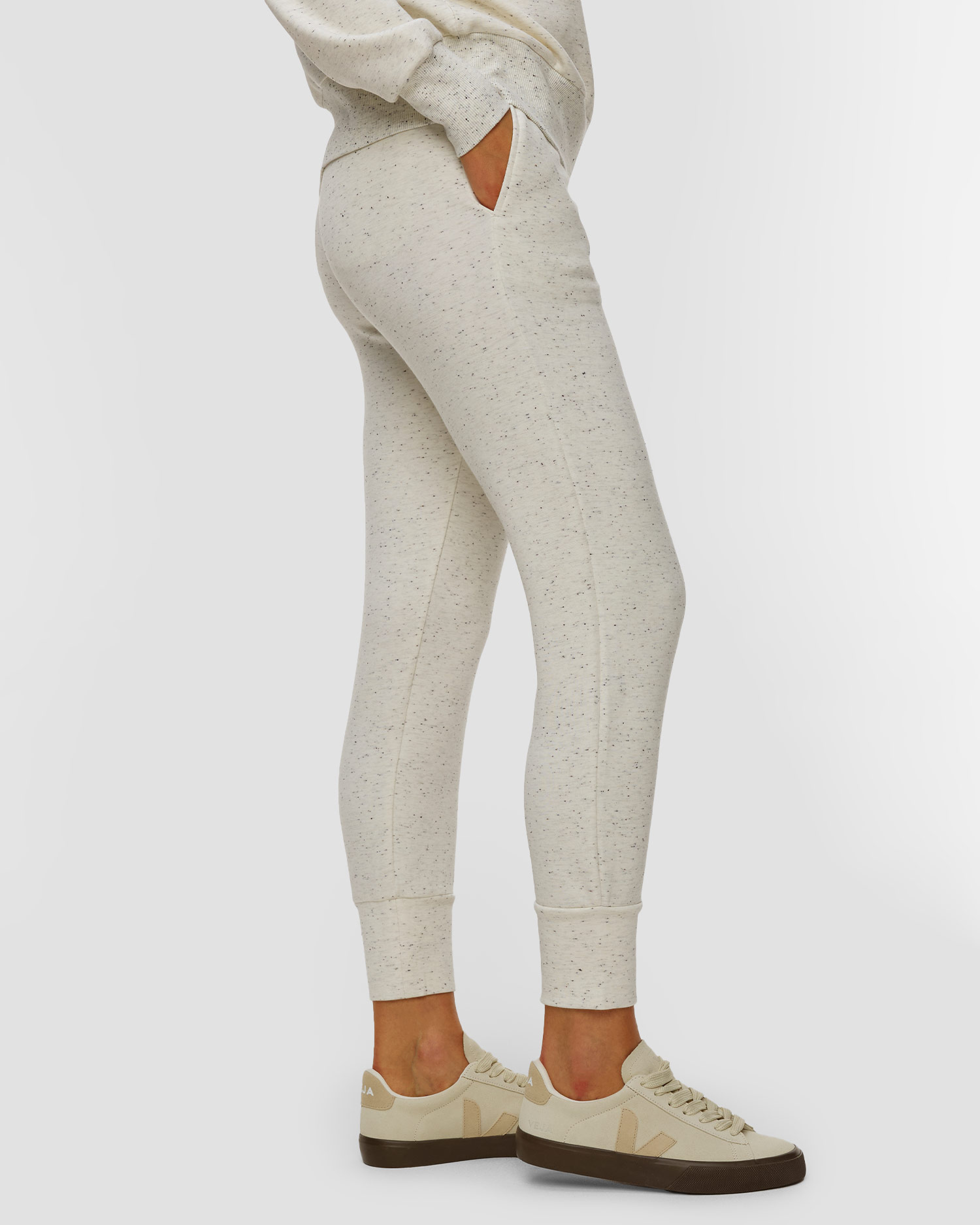Šedé dámské tepláky Varley The Slim Cuff Pant 27.5