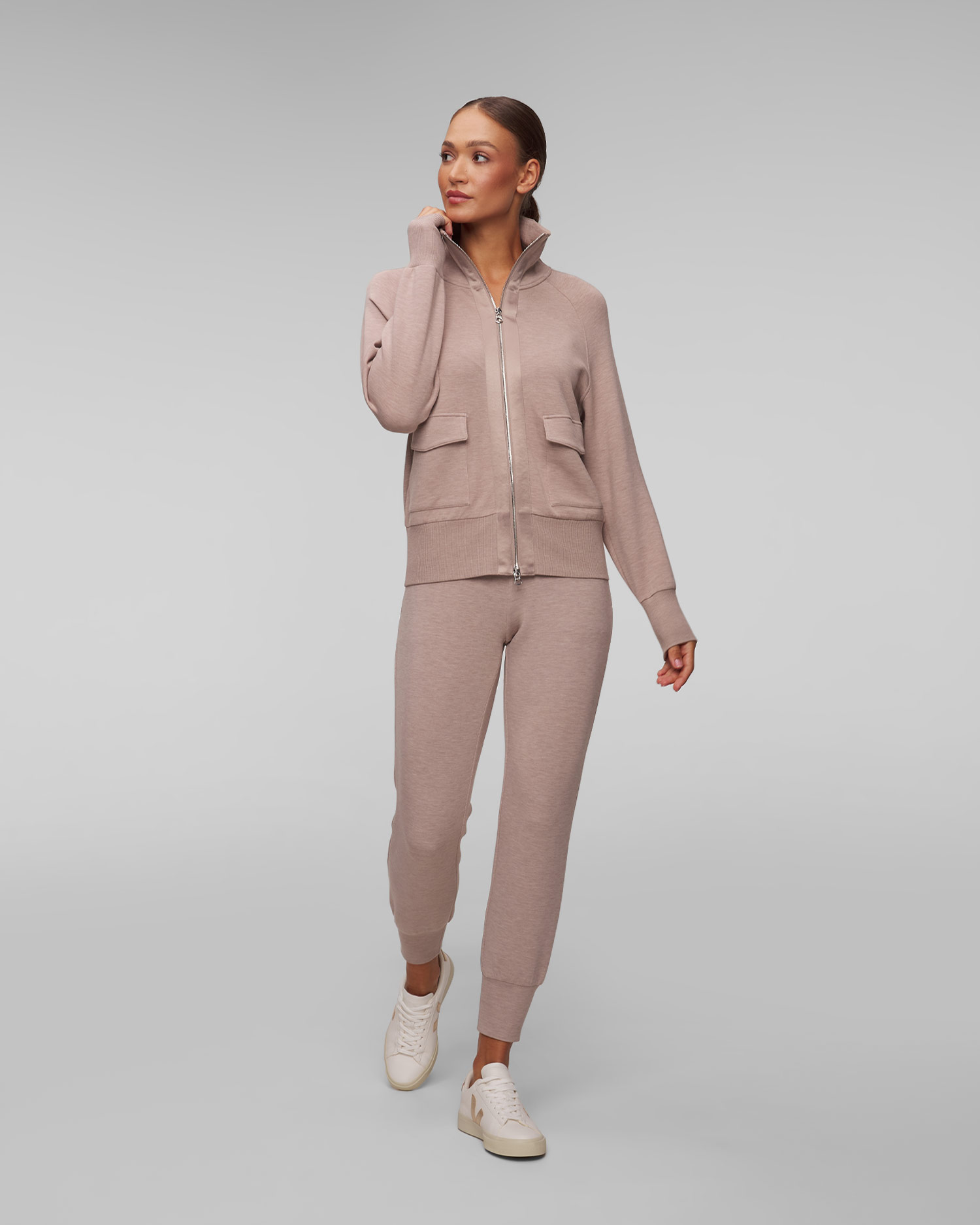 Women’s brown Varley The Slim Cuff Pant 27.5