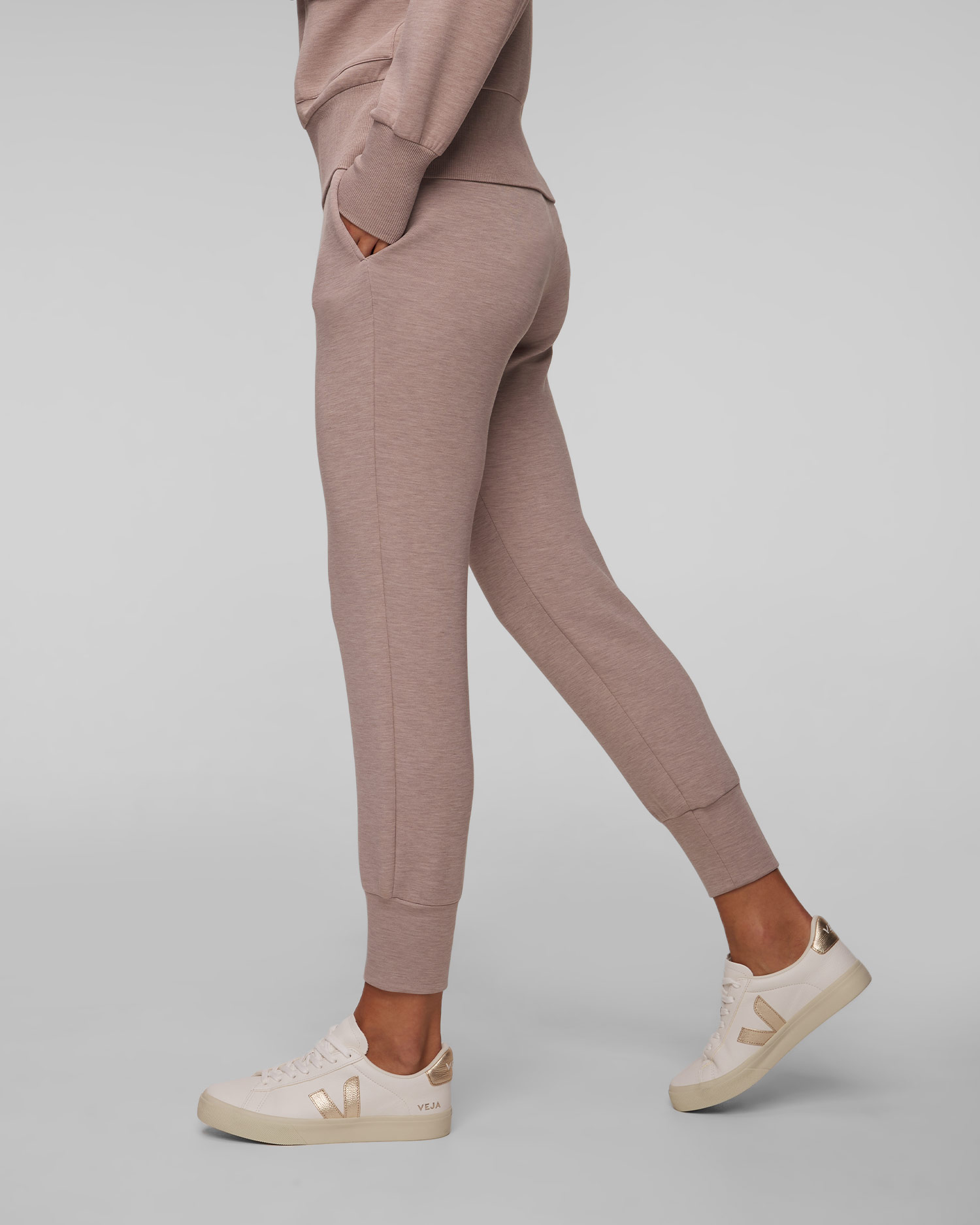 Hnědé dámské kalhoty Varley The Slim Cuff Pant 27.5