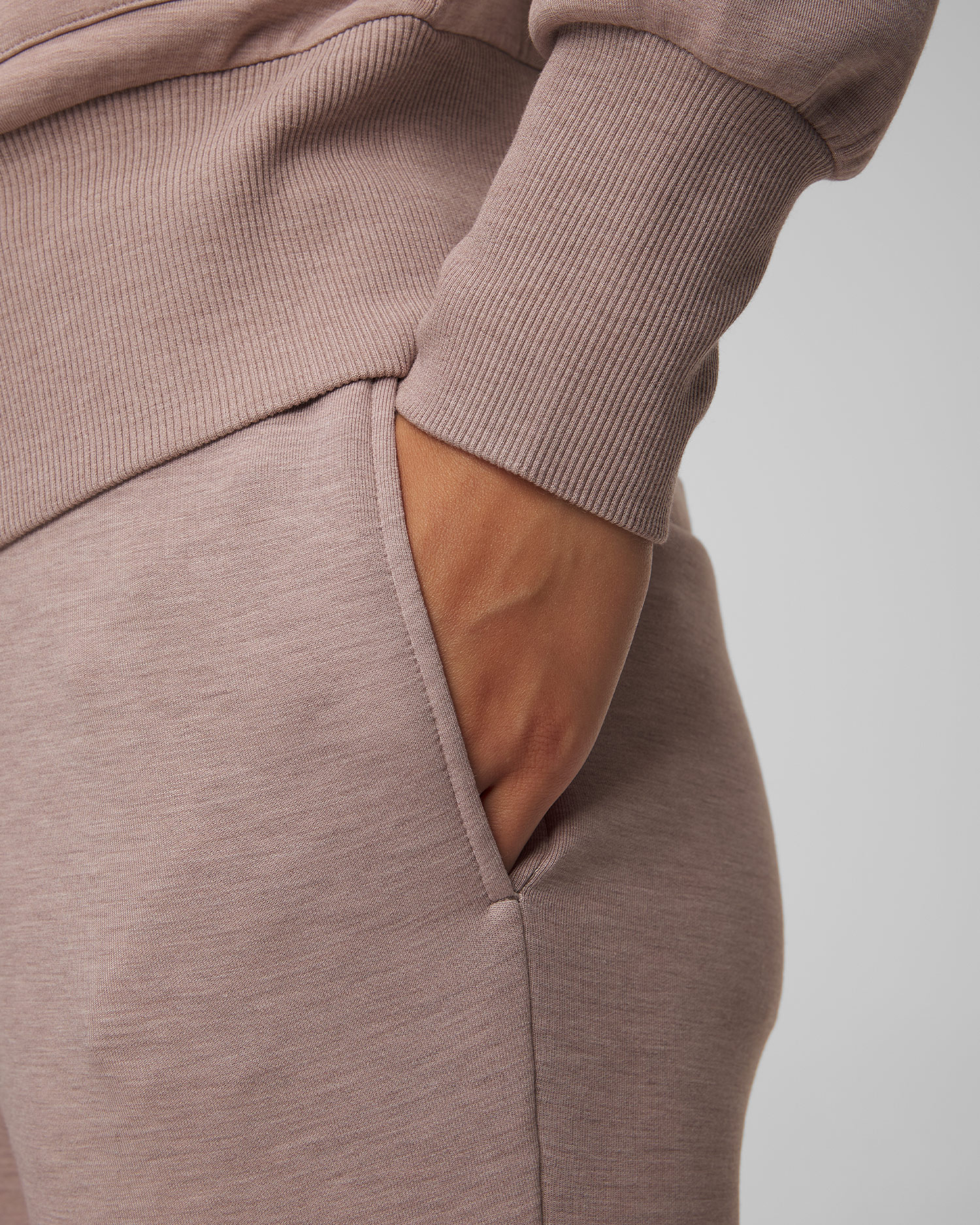 Hnědé dámské kalhoty Varley The Slim Cuff Pant 27.5