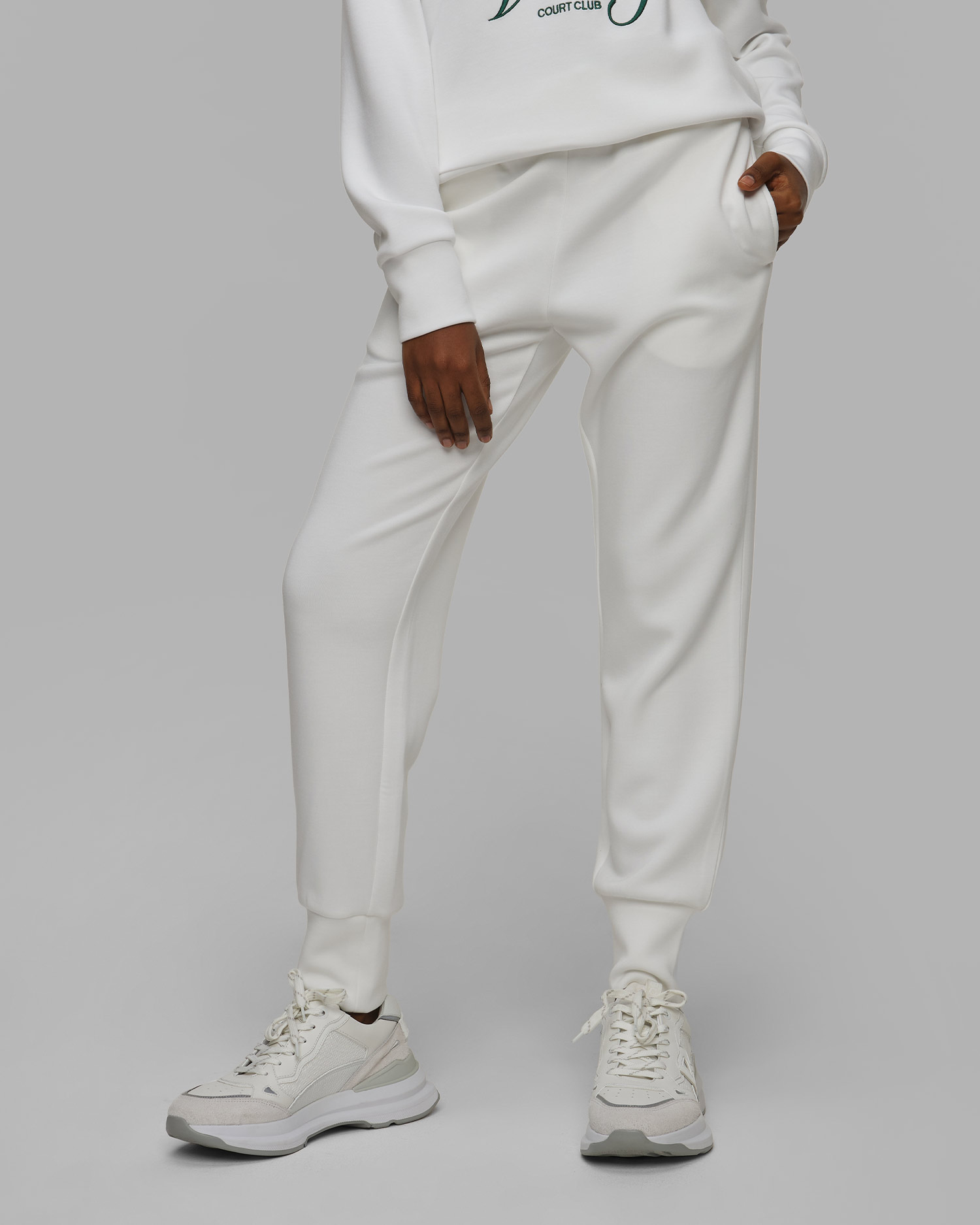 Bílé dámské tepláky Varley The Slim Cuff Pant 27.5