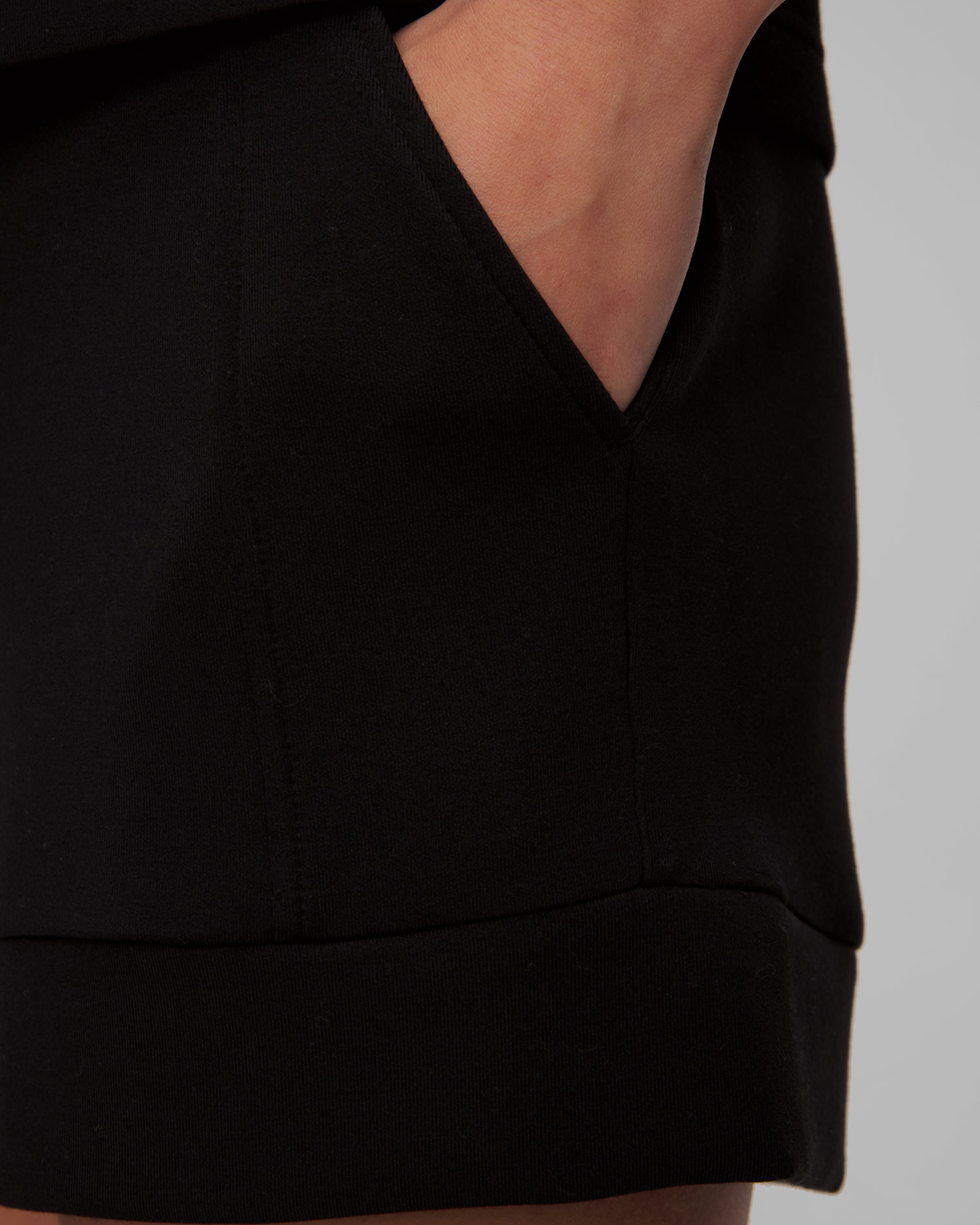 Czarne szorty damskie Varley Atrium