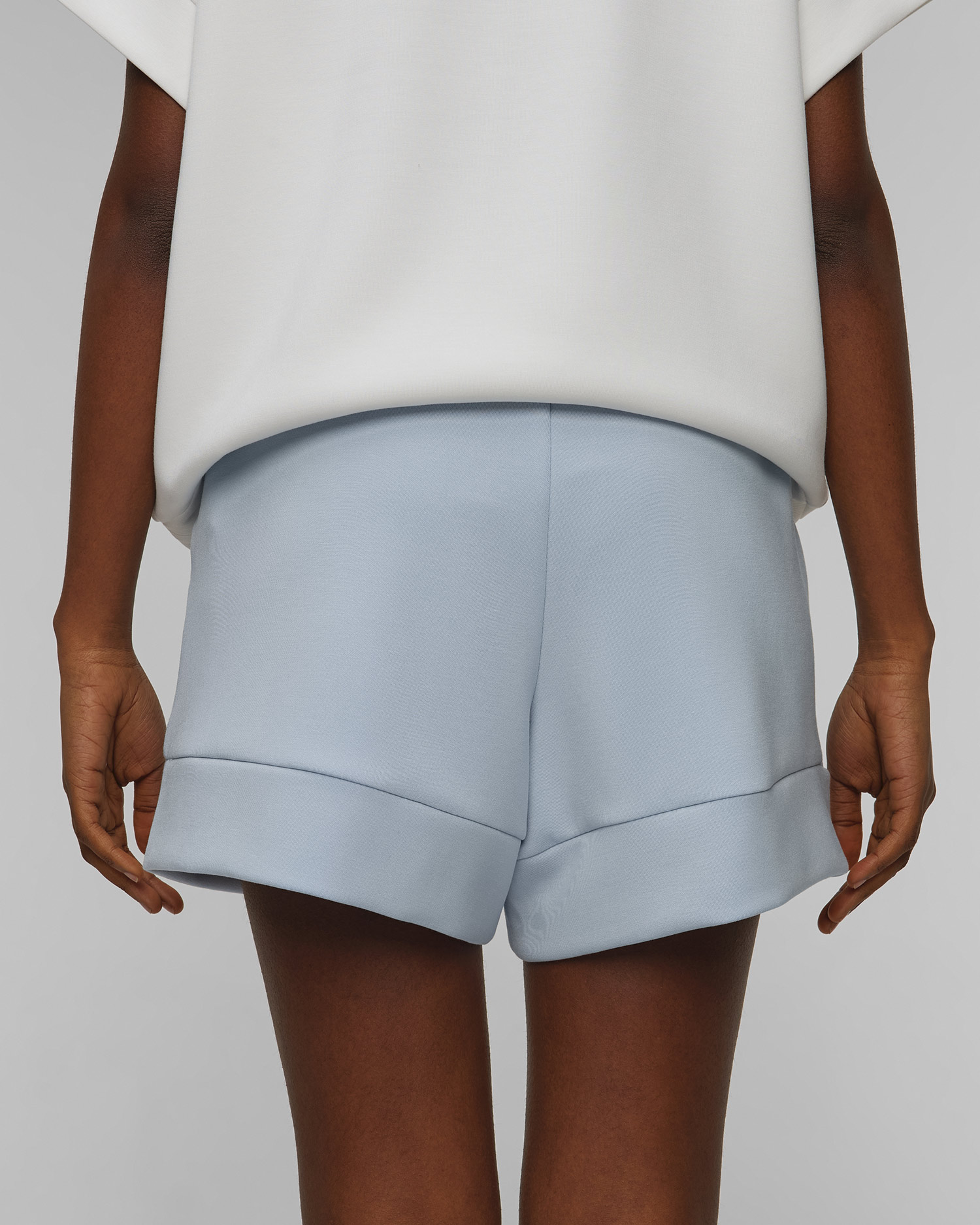 Błękitne szorty dresowe damskie Varley Atrium High Rise Short 4.5