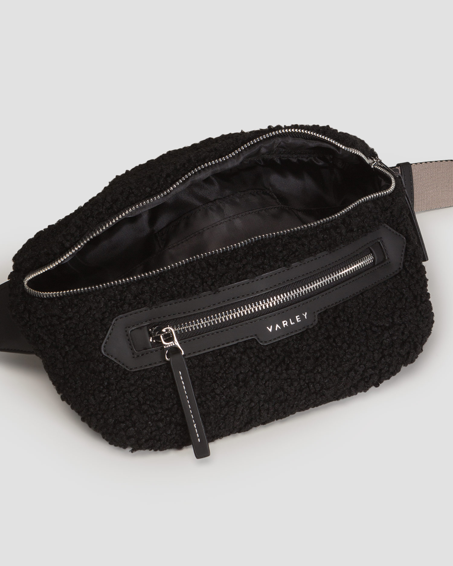 Borsetă neagră pentru femei Varley Kansa Sherpa Belt Bag