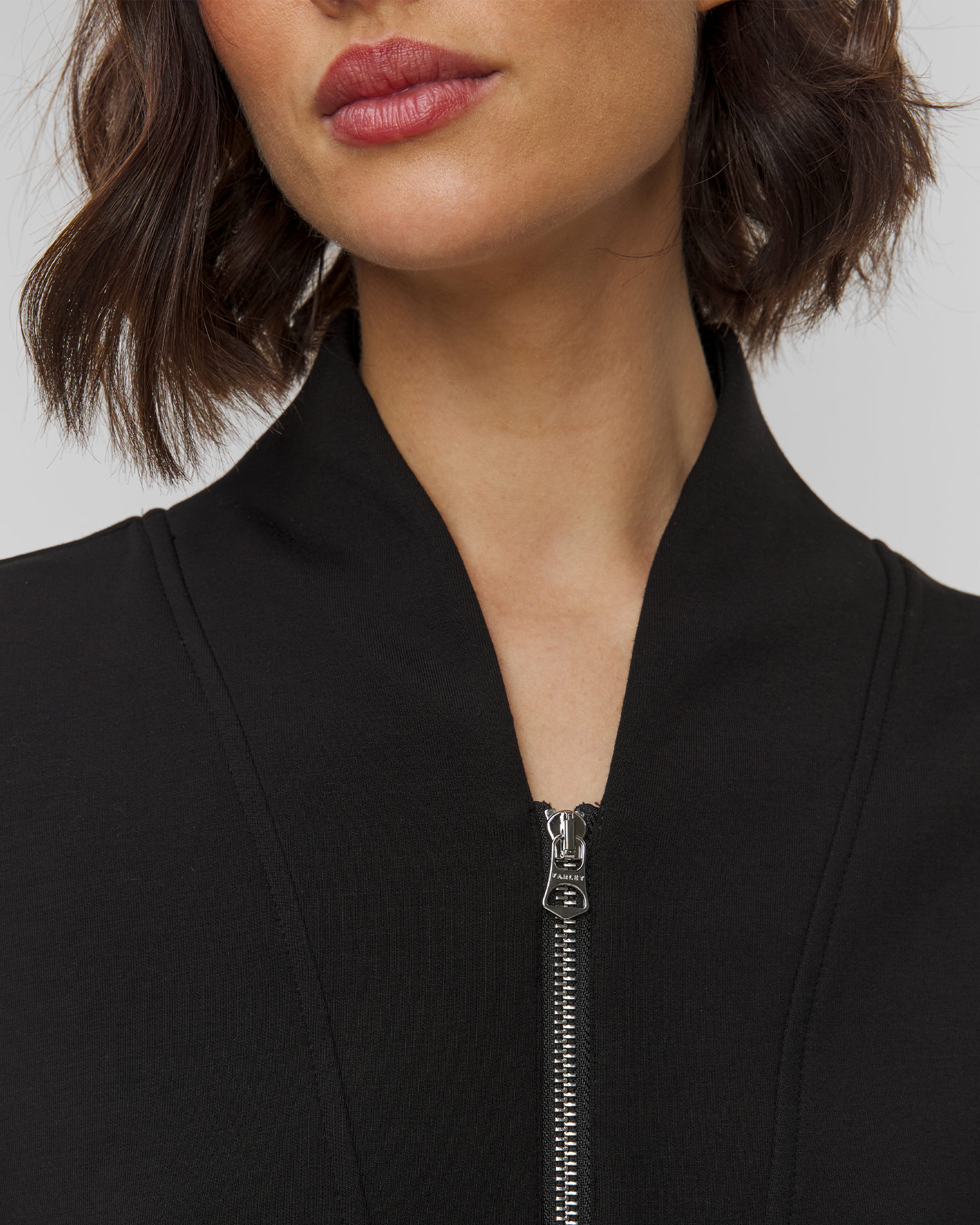 Sweat-shirt en viscose noir pour femmes Varley Loretta Half Zip