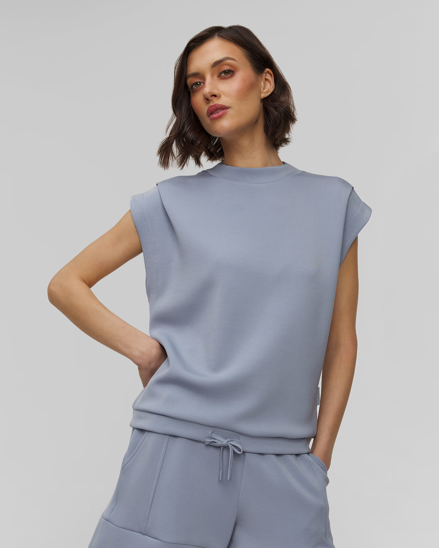 Dámská mikina z viskózy Varley Otis Sleeveless Sweat ve Světle Modrém Barevném Odstínu